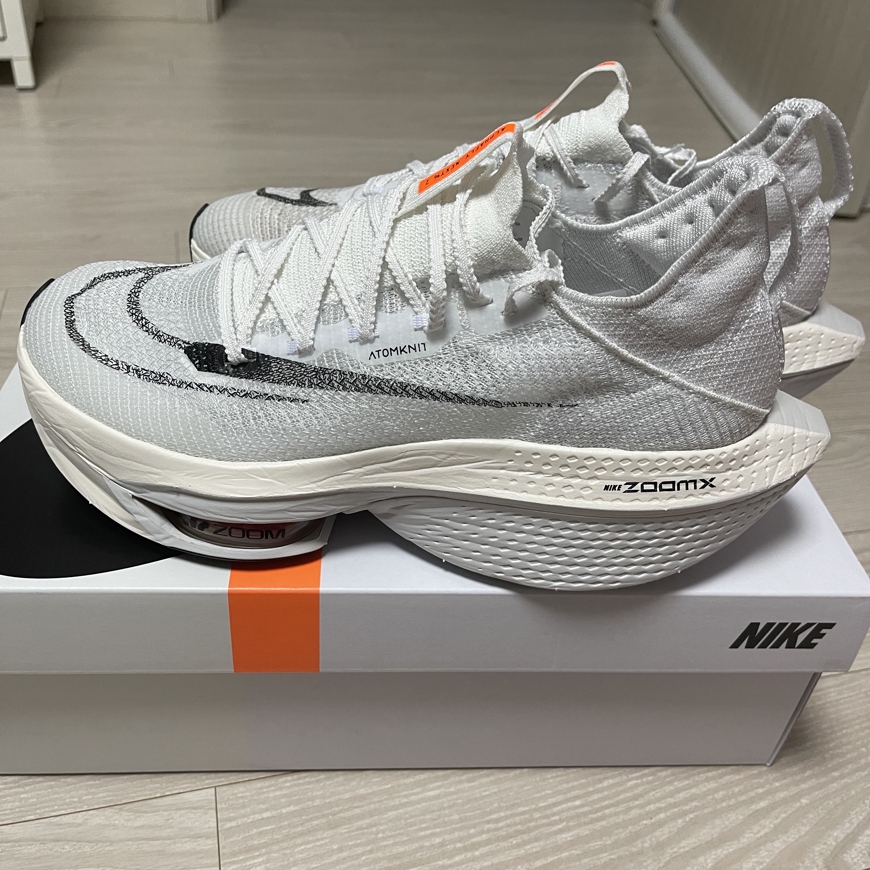 Nike Air Zoom Alphafly Next% 2 Proto White 착용 스타일 - 3