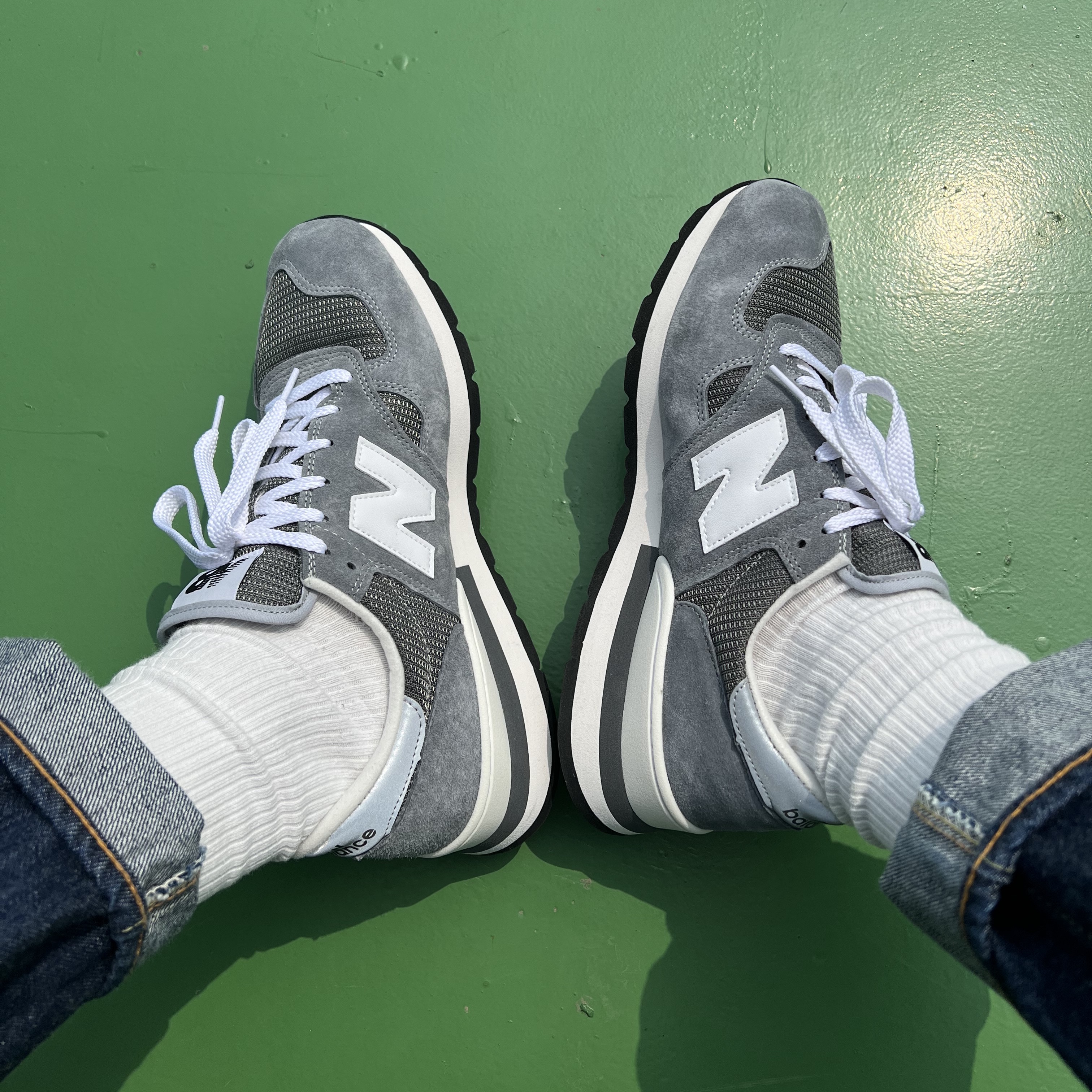 New Balance 990v1 Made in USA Grey White 착용 스타일