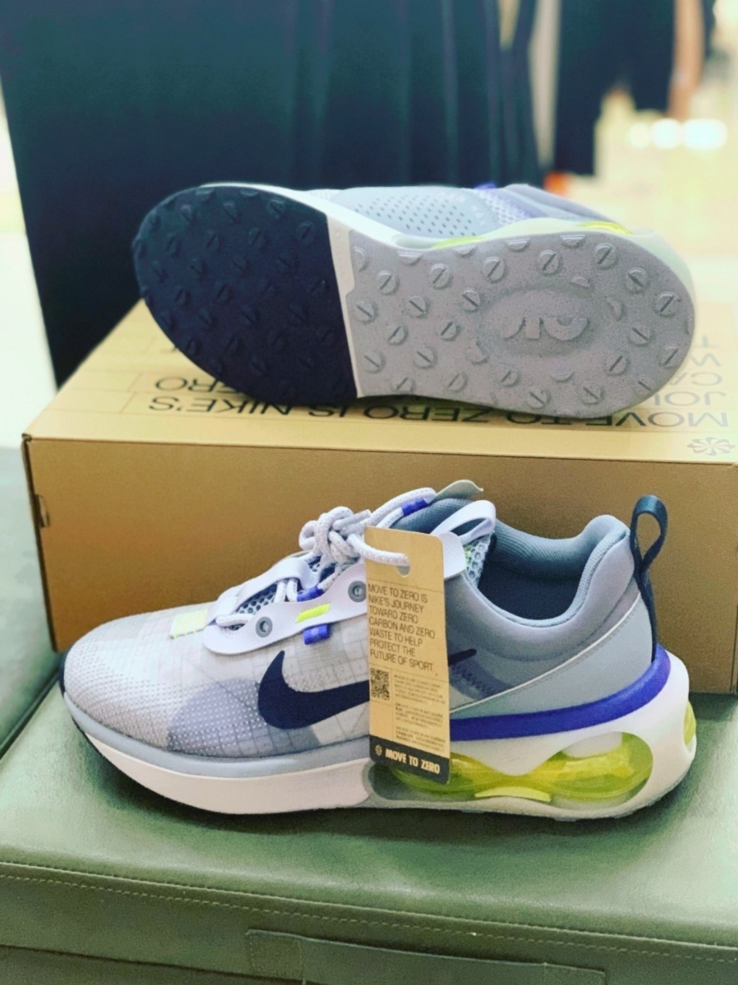 Nike Air Max 2021 Ghost Ashen Slate 착용 스타일 - 3