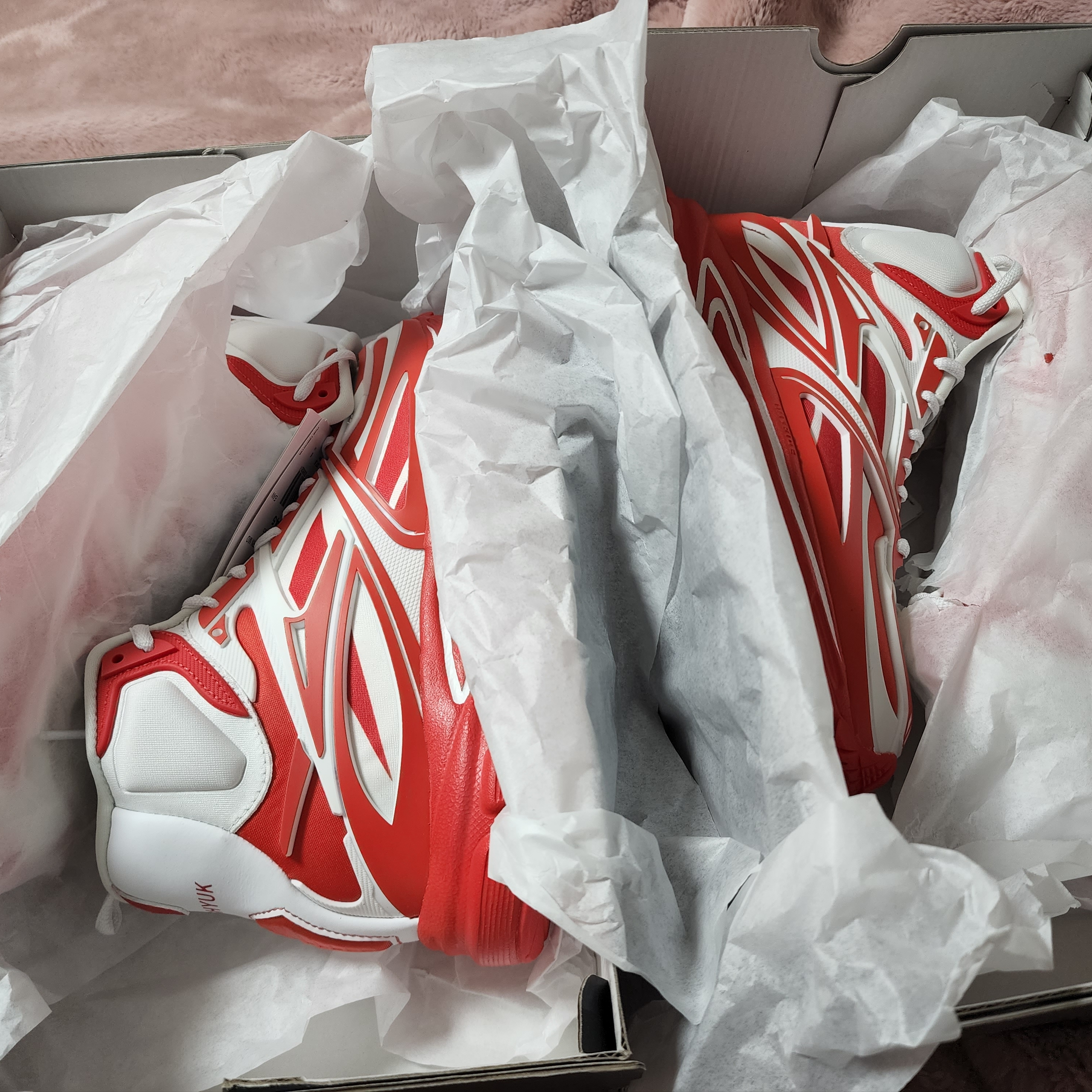 Reebok x Kanghyuk Premier Road Modern Mid White Red, Reebok x Kanghyuk Premier Road Modern White Red  착용 스타일 - 3