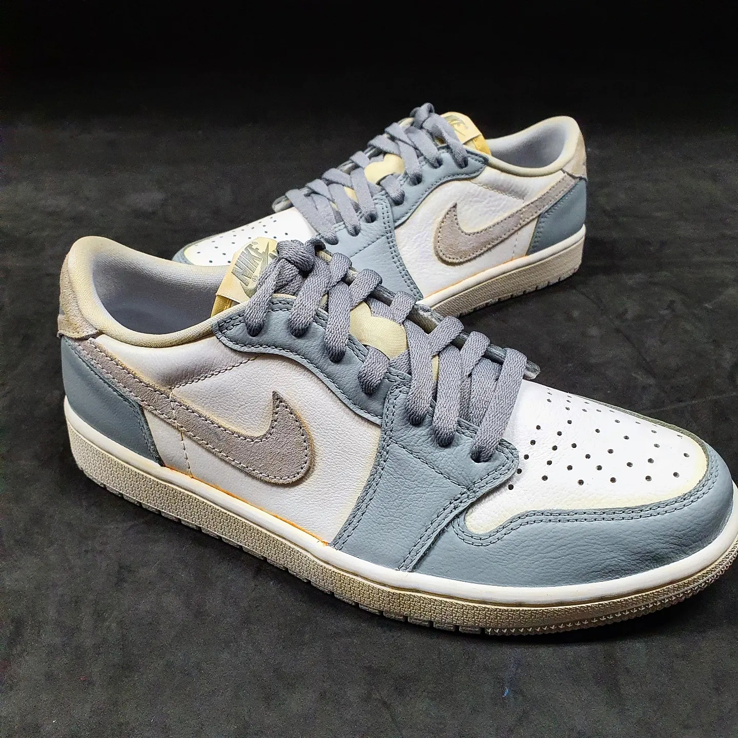 Jordan 1 Low OG Neutral Grey 착용 스타일 - 1
