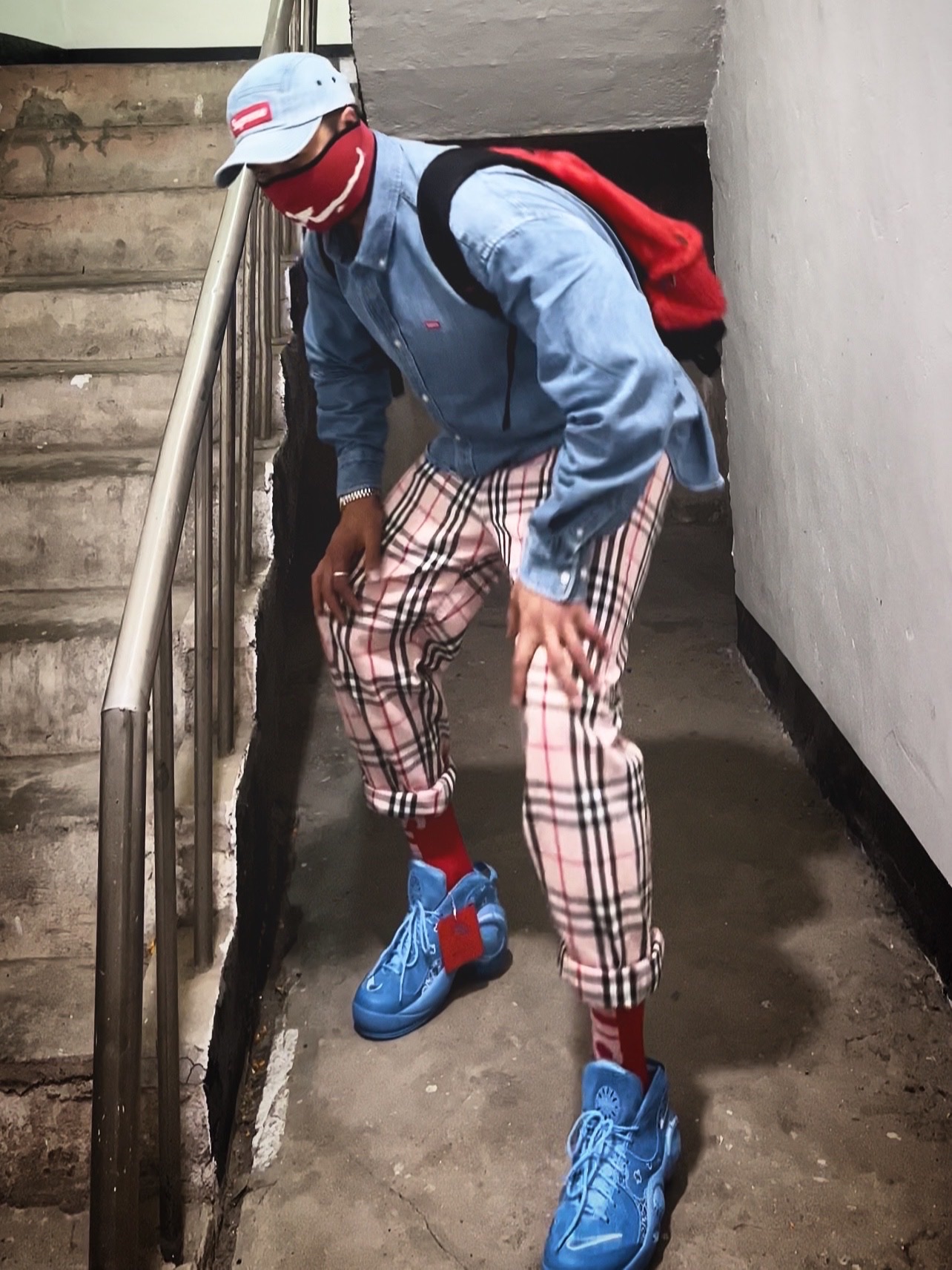 Supreme Washed Chino Twill Camp Cap Denim - 21FW, Supreme Small Box Shirt Denim - 22SS 착용 스타일 - 2