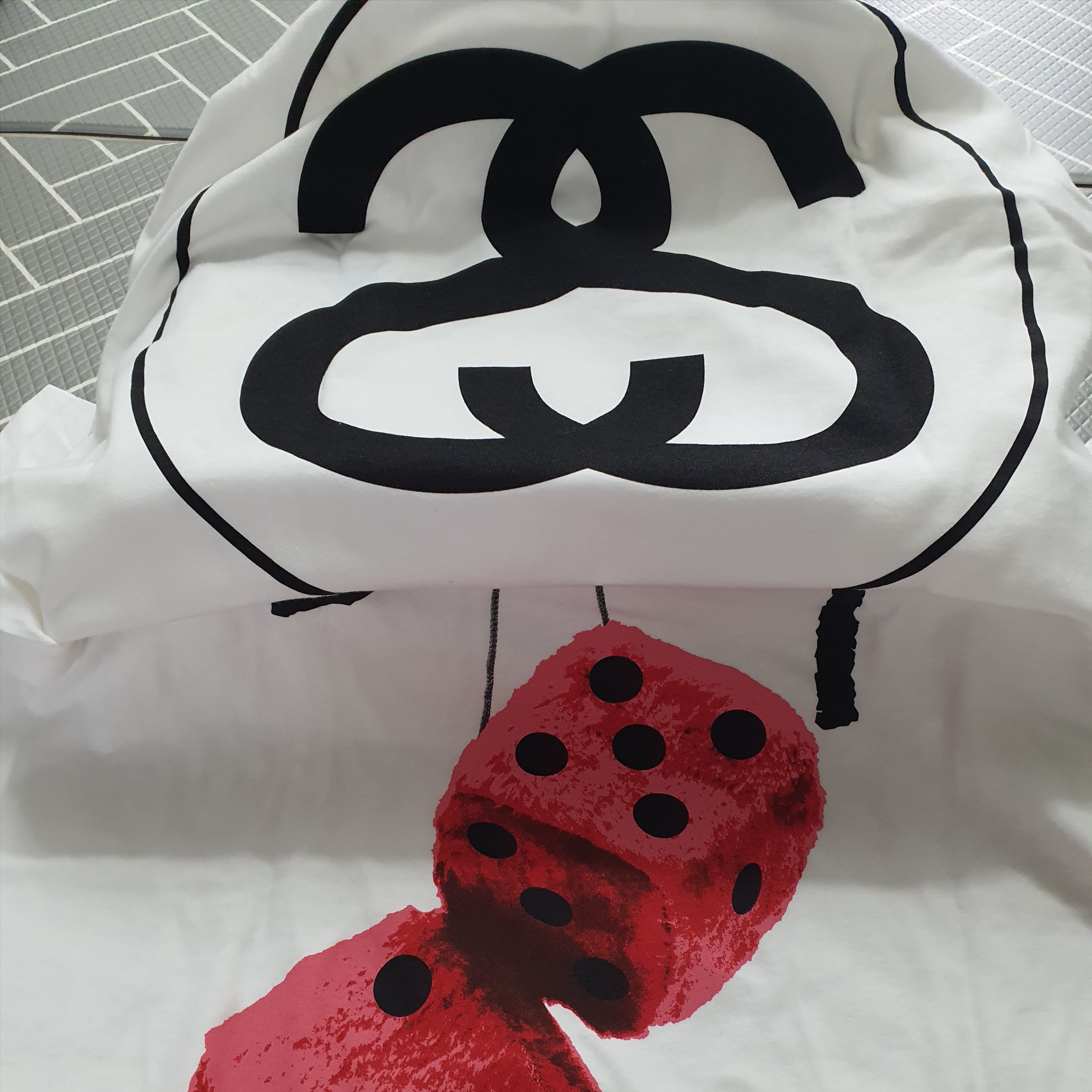 Stussy Big Link T-Shirt White, Stussy Fuzzy Dice T-Shirt White 착용 스타일 - 4