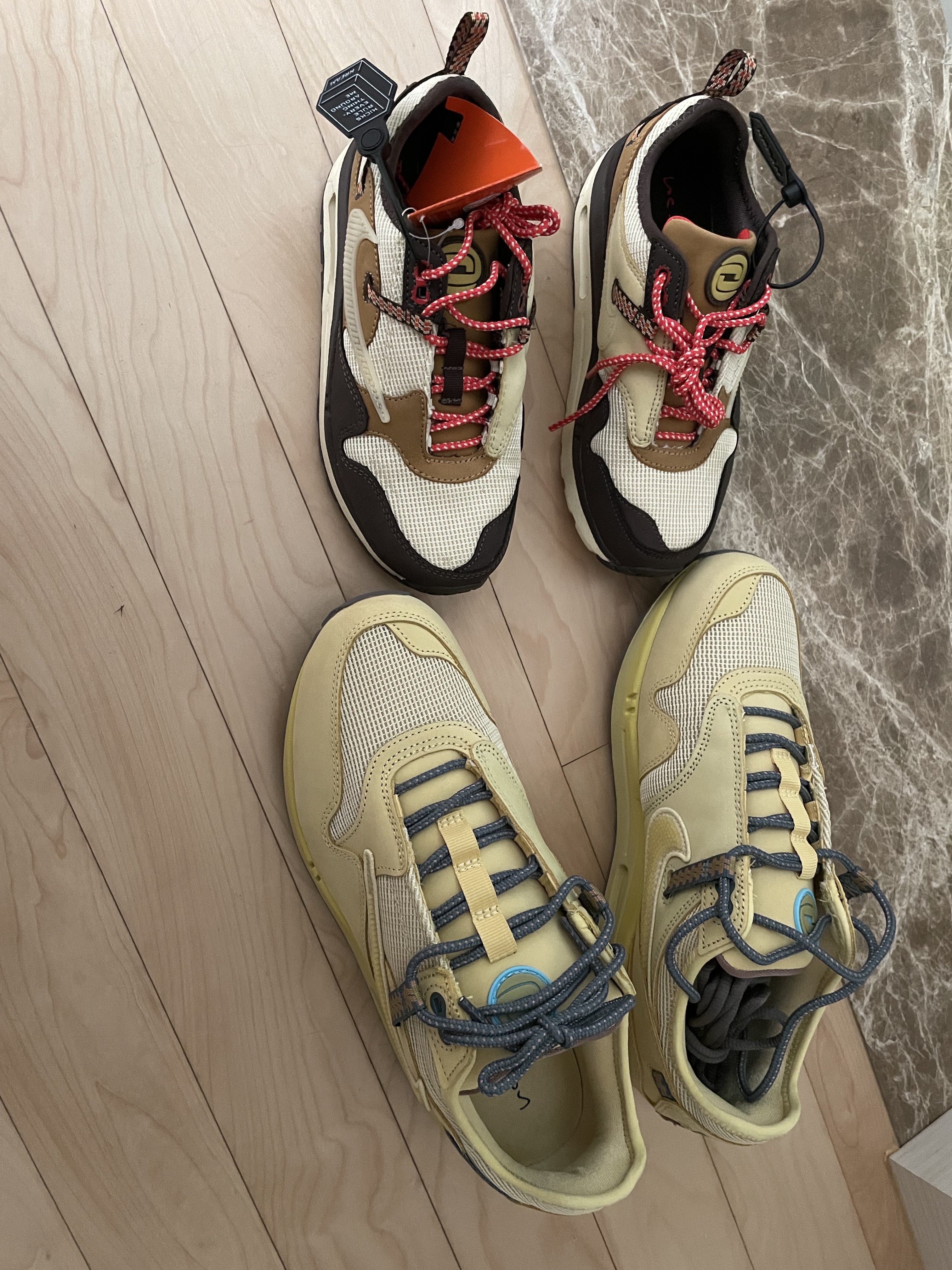 Nike x Travis Scott Air Max 1 Cact.us Gold, (PS) Nike x Travis Scott Air Max 1 Cact.us Brown 착용 스타일