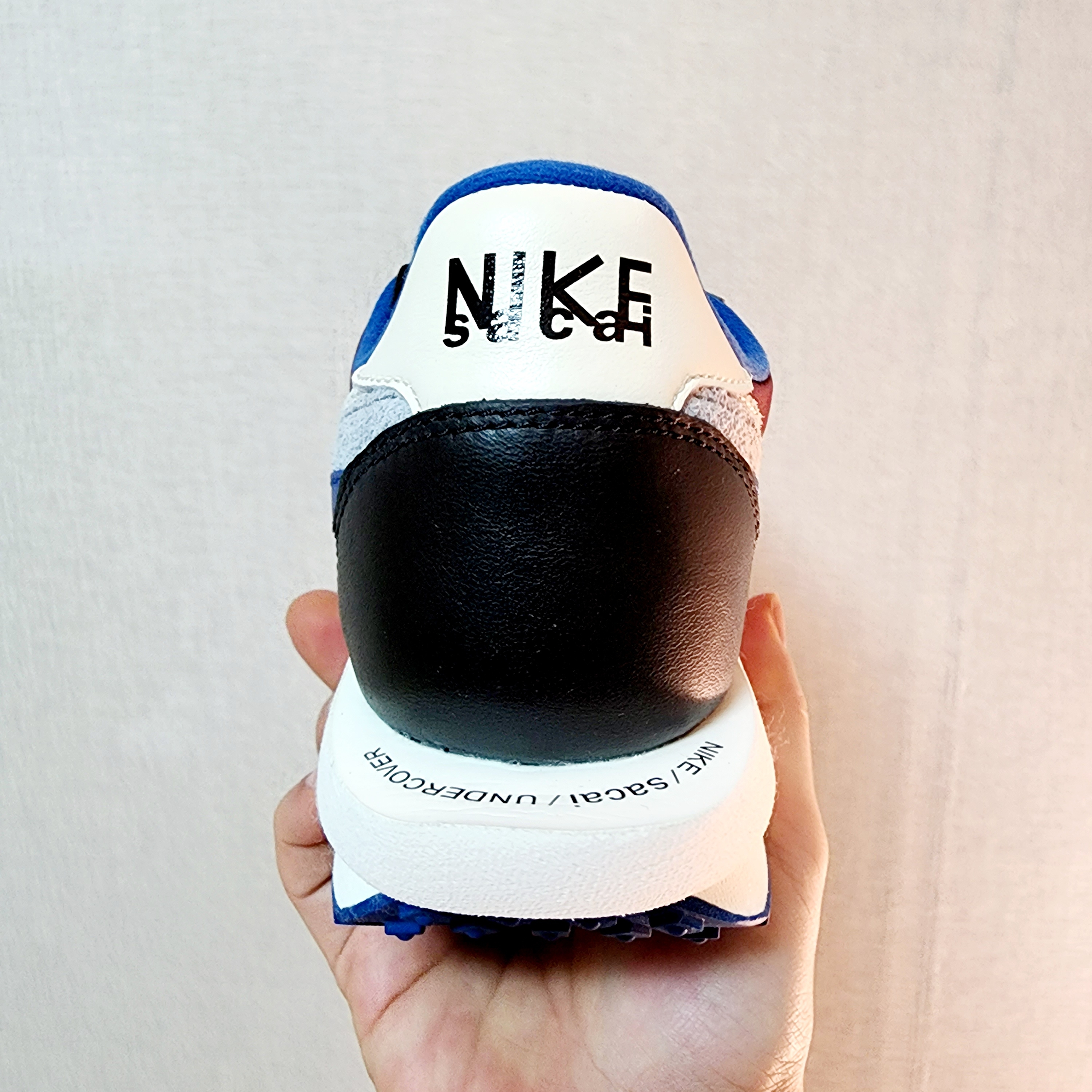 Nike x Sacai x Undercover LDWaffle Night Maroon Team Royal 착용 스타일 - 3