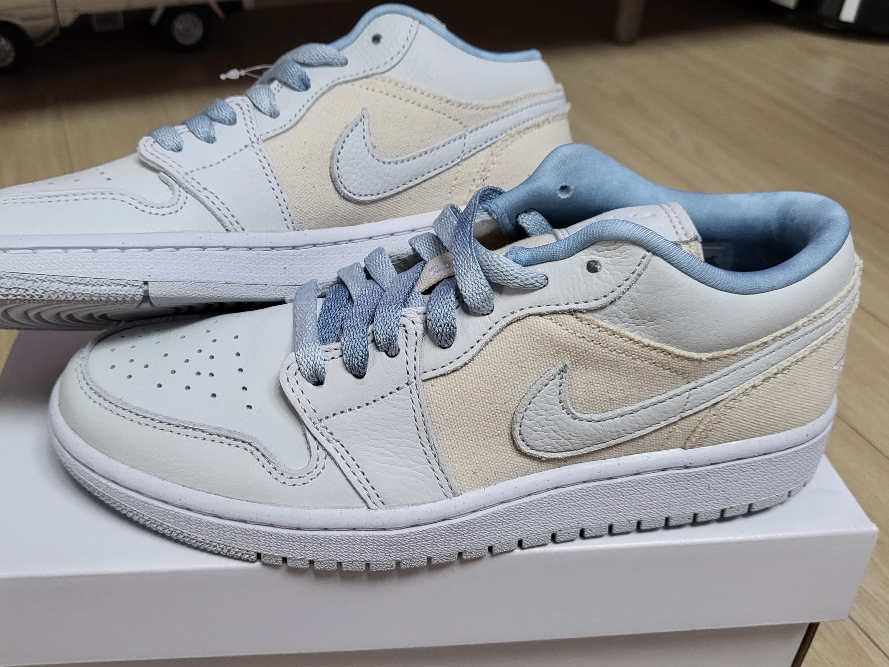 (W) Jordan 1 Low Canvas 착용 스타일 - 1