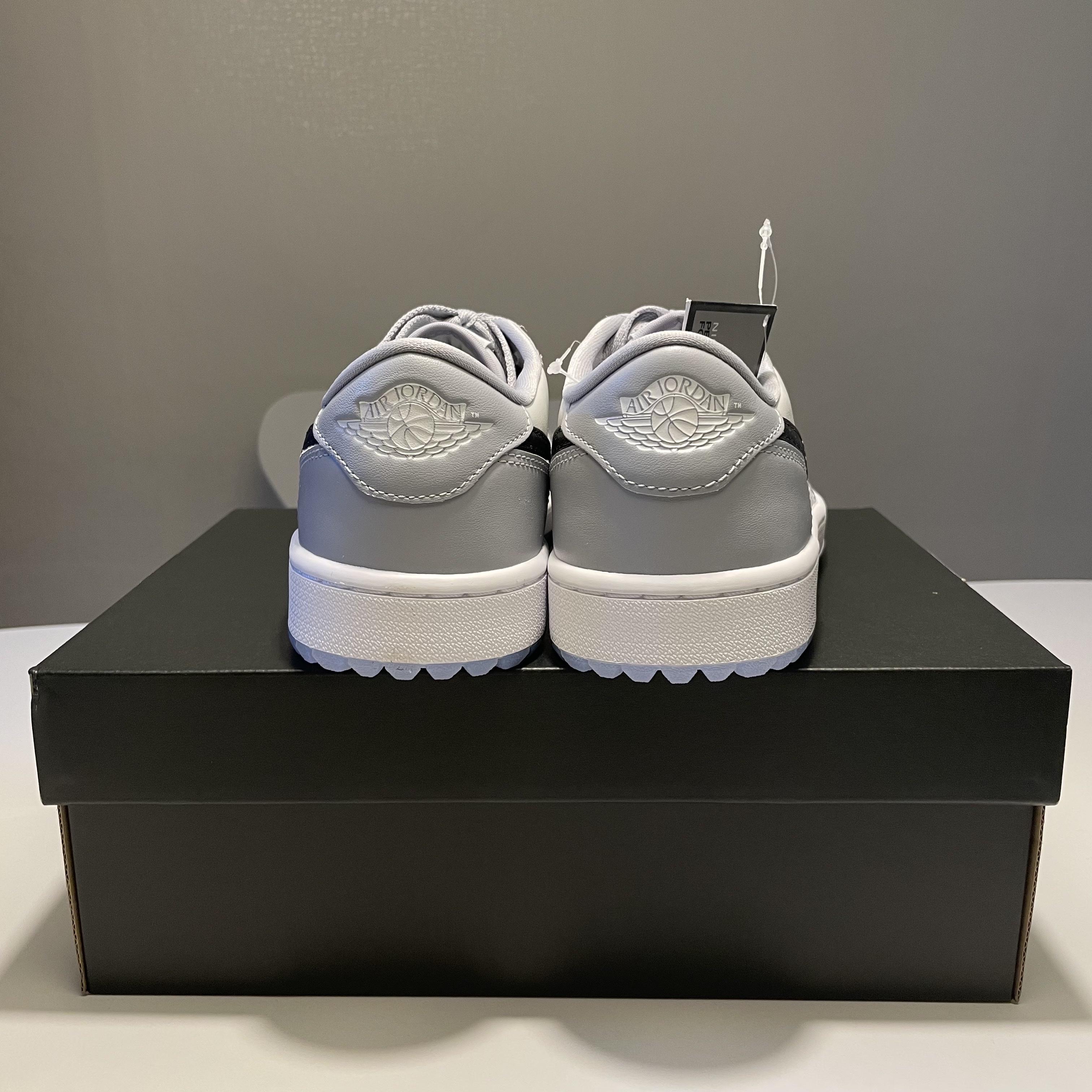 Jordan 1 Low Golf Wolf Grey 착용 스타일 - 4