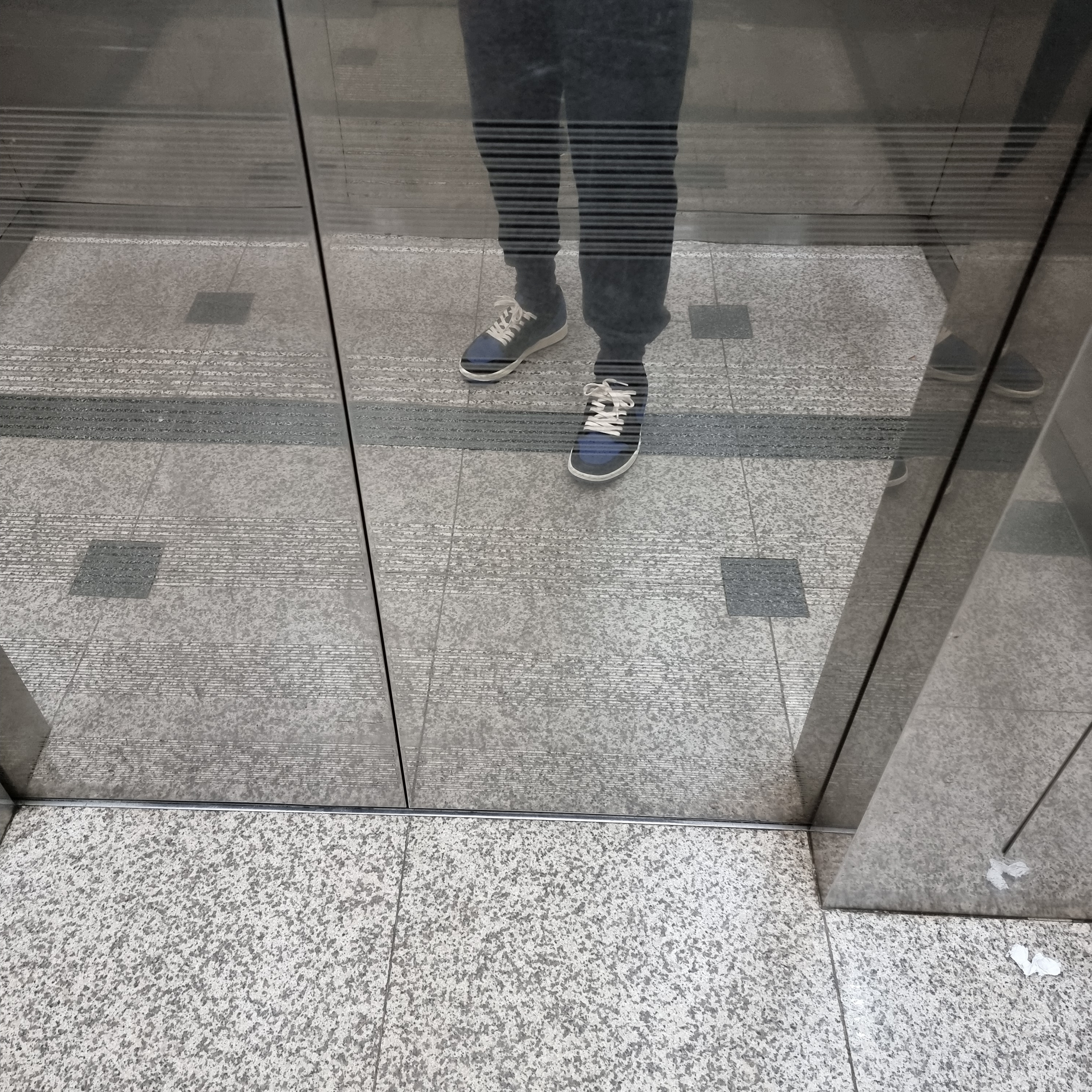 Jordan 1 Retro Low OG Mystic Navy 착용 스타일 - 1