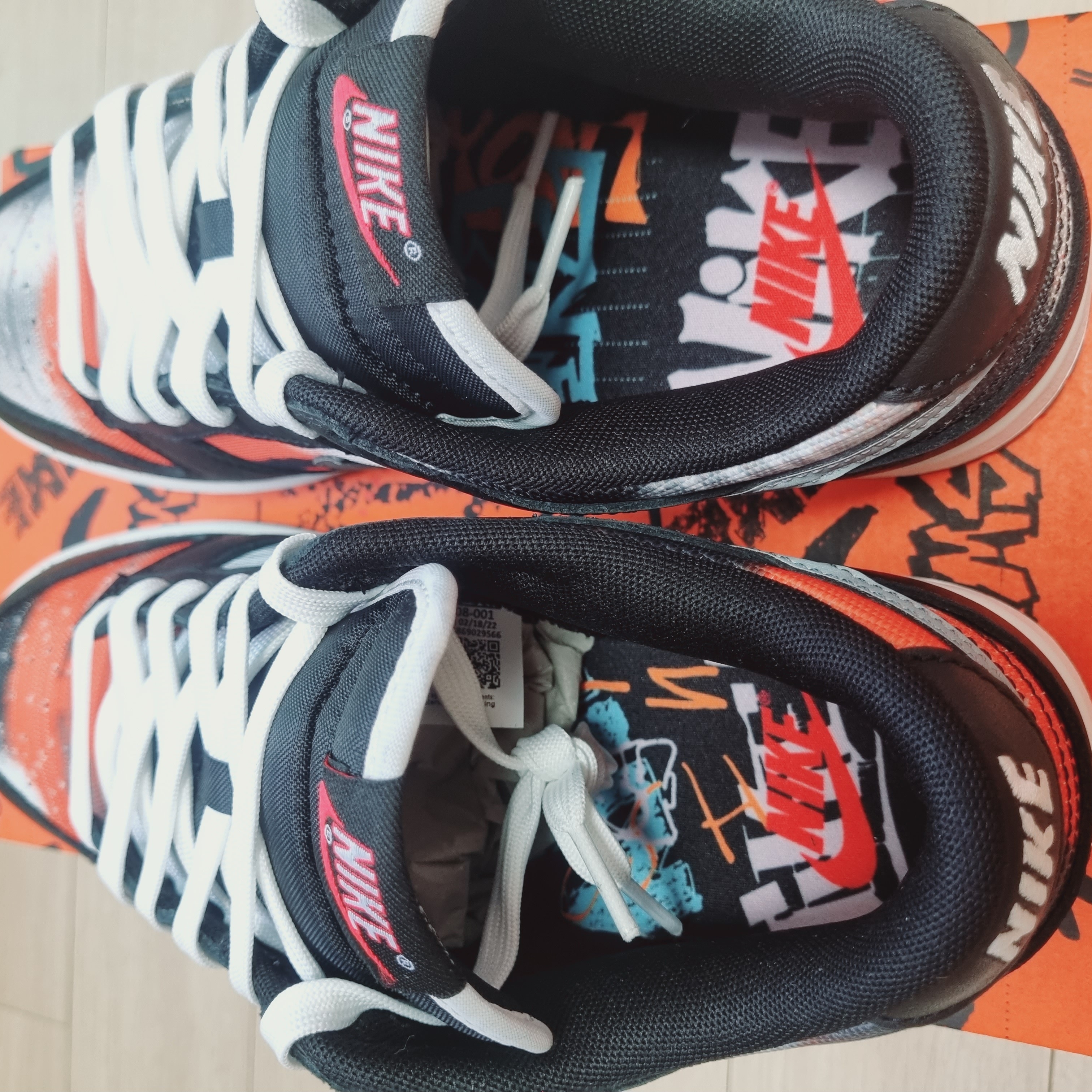 Nike Dunk Low Retro PRM Black and Tumbled Grey 착용 스타일 - 5