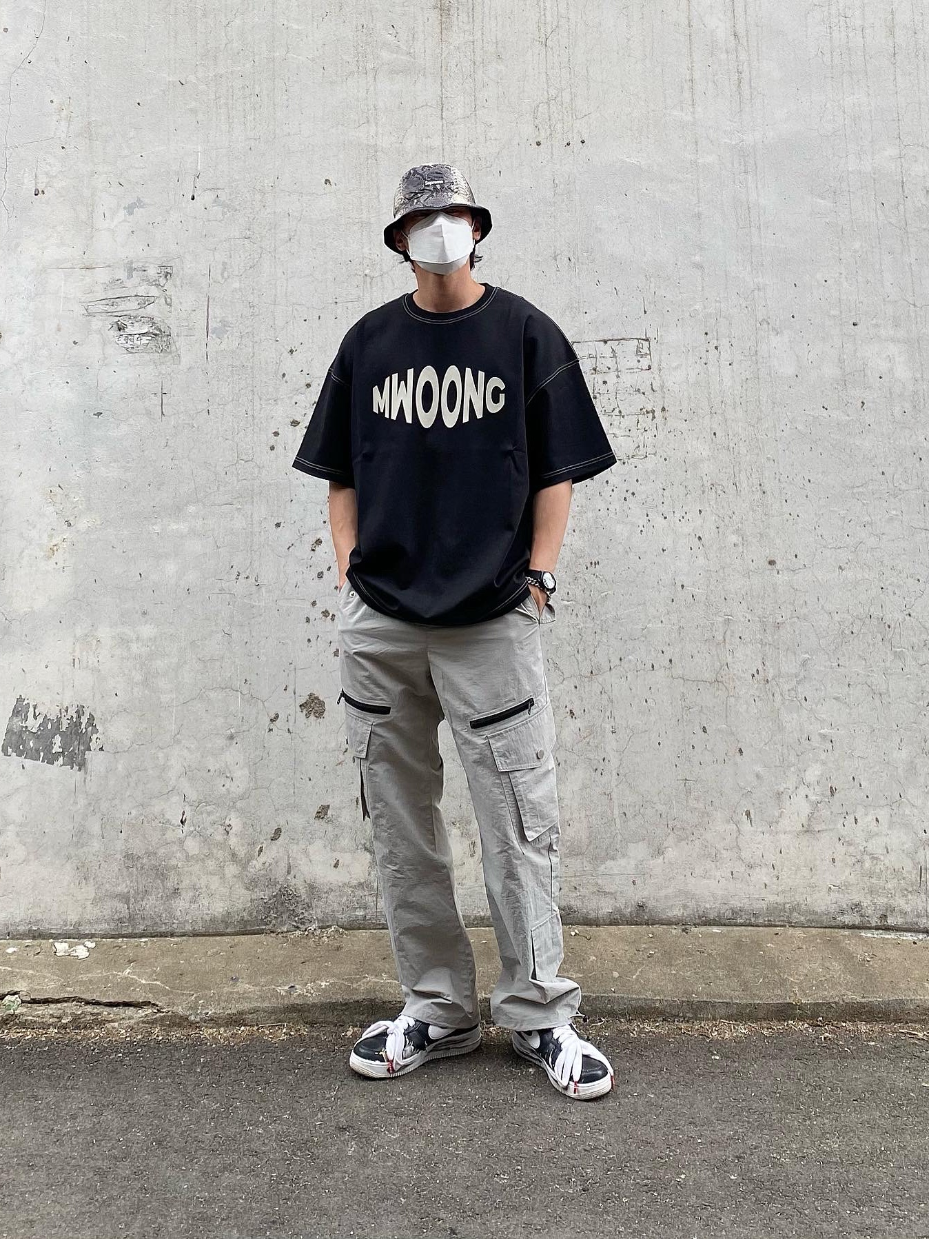 Nike x Peaceminusone Air Force 1 Low Para-Noise, Supreme x The North Face Snakeskin Packable Reversible Crusher Black - 18SS 착용 스타일 - 1