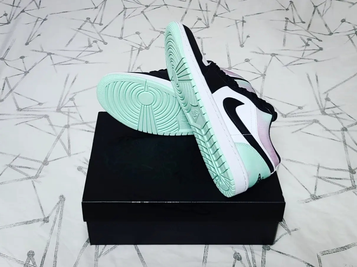 Jordan 1 Low SE White Black Tie-Dye 착용 스타일 - 4