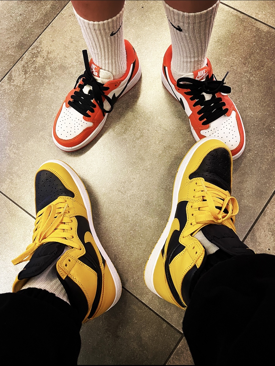 (W) Jordan 1 Low OG Starfish, Jordan 1 Retro High OG Pollen 착용 스타일