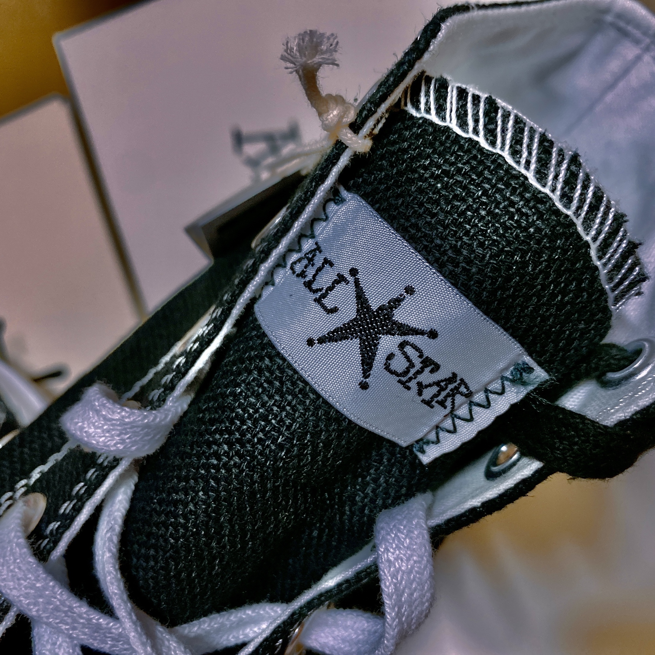 Converse x Stussy Chuck 70 High Black 착용 스타일 - 2