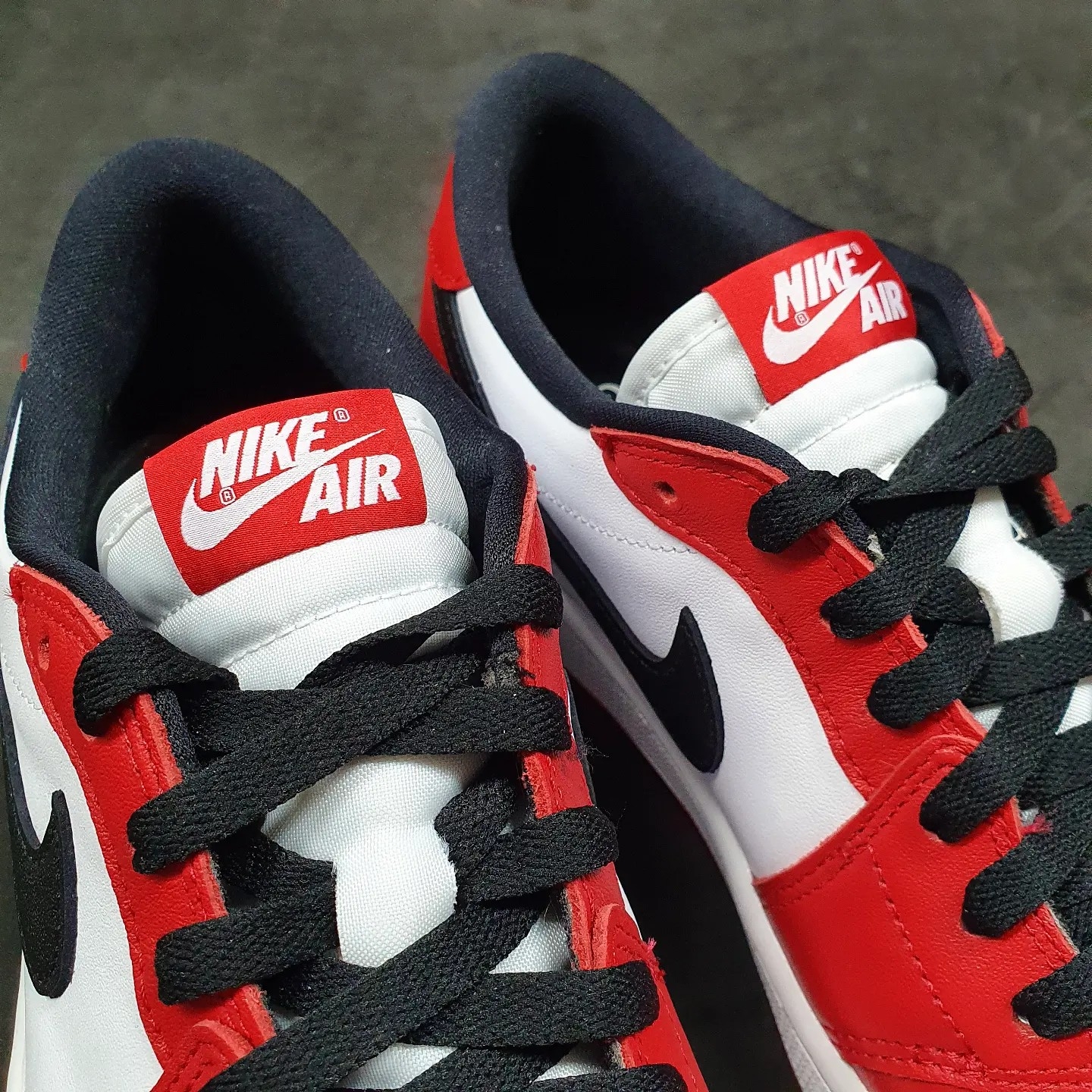 Jordan 1 Low Golf Chicago 착용 스타일 - 3