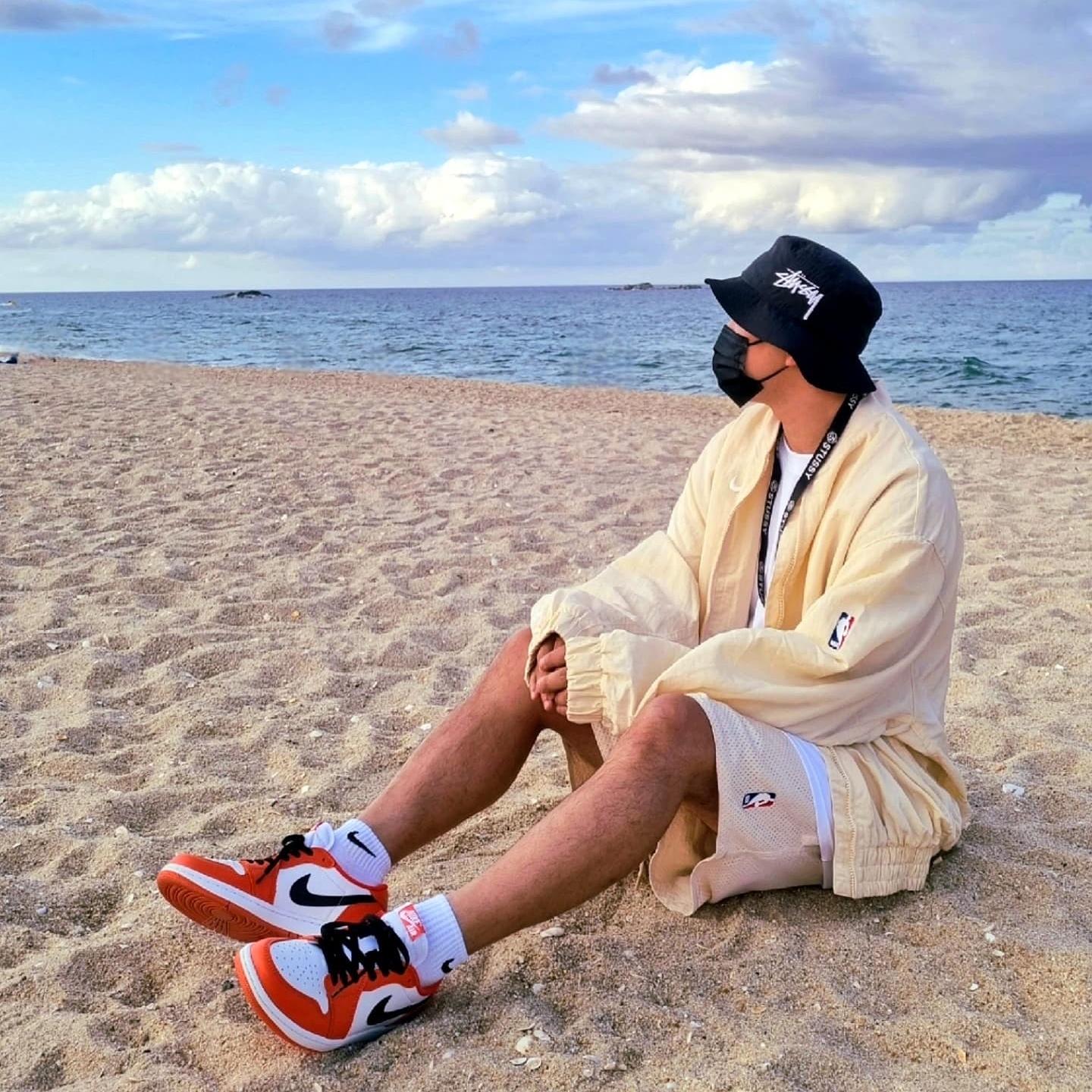 Nike x Stussy Bucket Hat Black, Nike x Fear of God Basketball Jacket String 착용 스타일