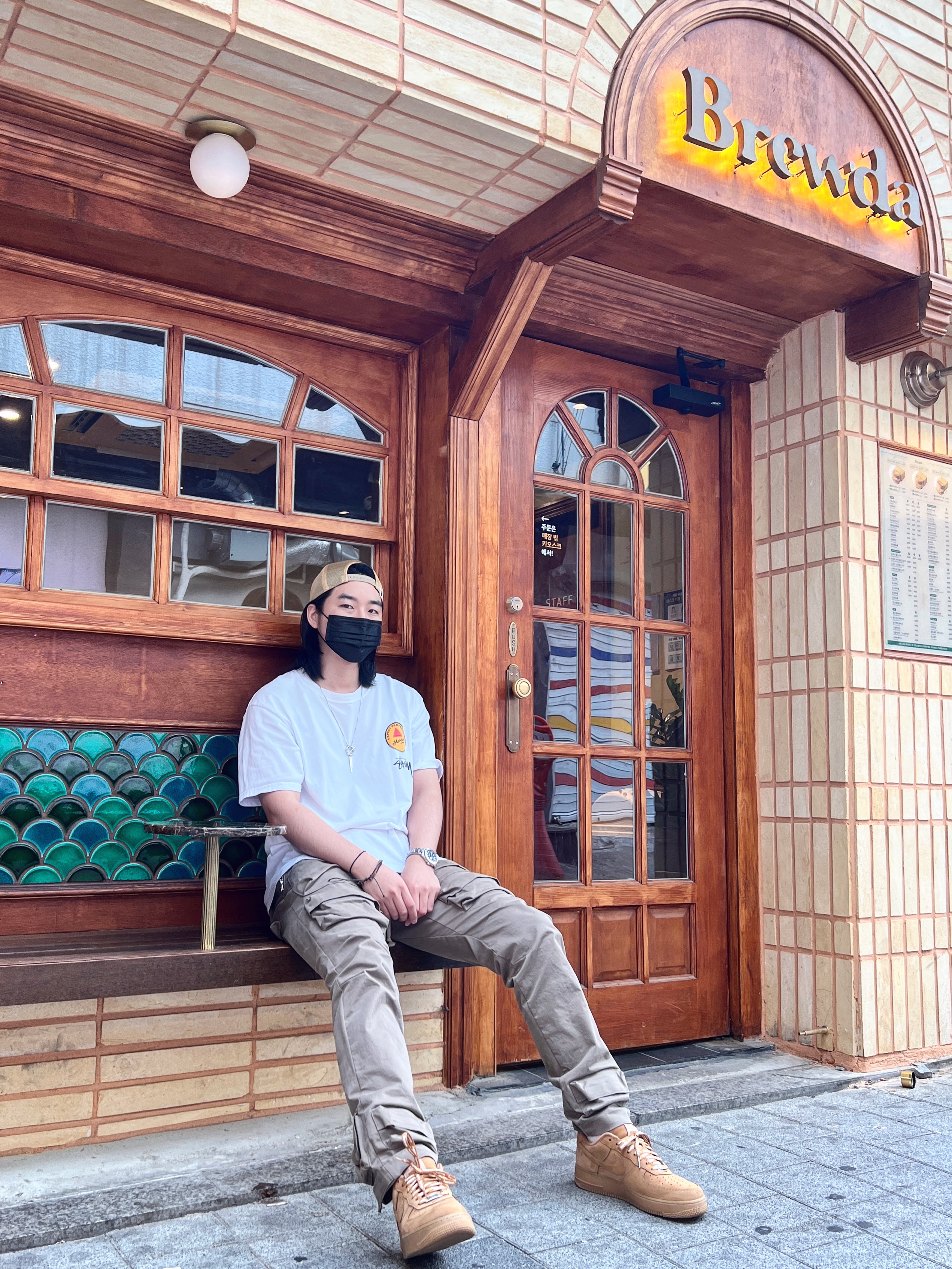 Nike x Supreme Air Force 1 Low Flax, Stussy x BAPE Trucker Cap Yellow 착용 스타일