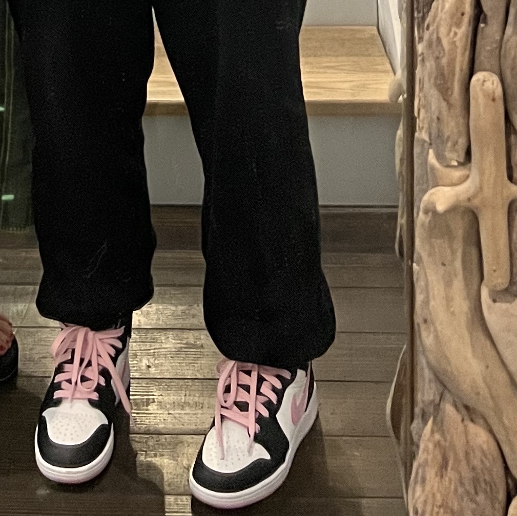 (GS) Jordan 1 Mid Light Arctic Pink 착용 스타일 - 3