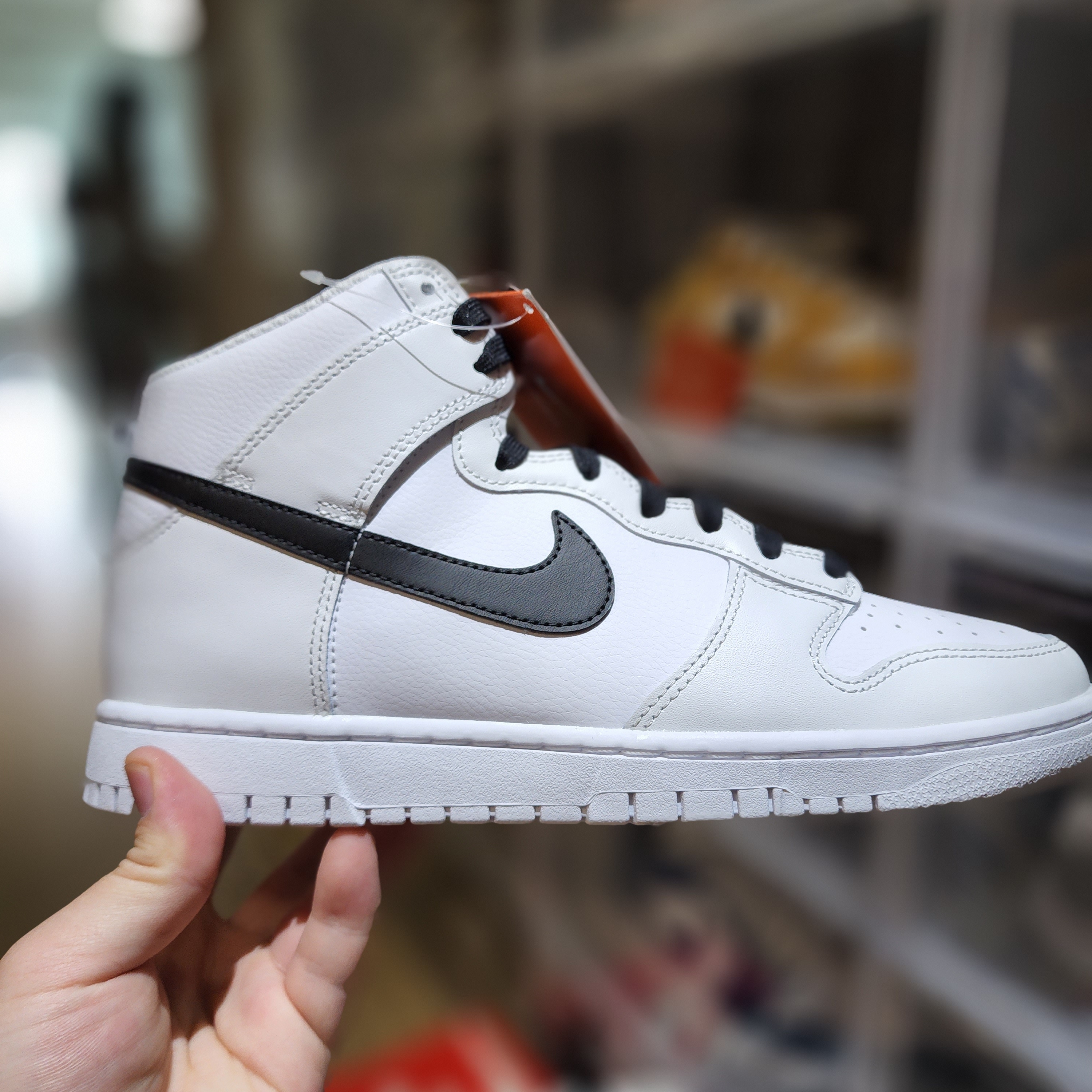 Nike Dunk High Retro Summit White 착용 스타일