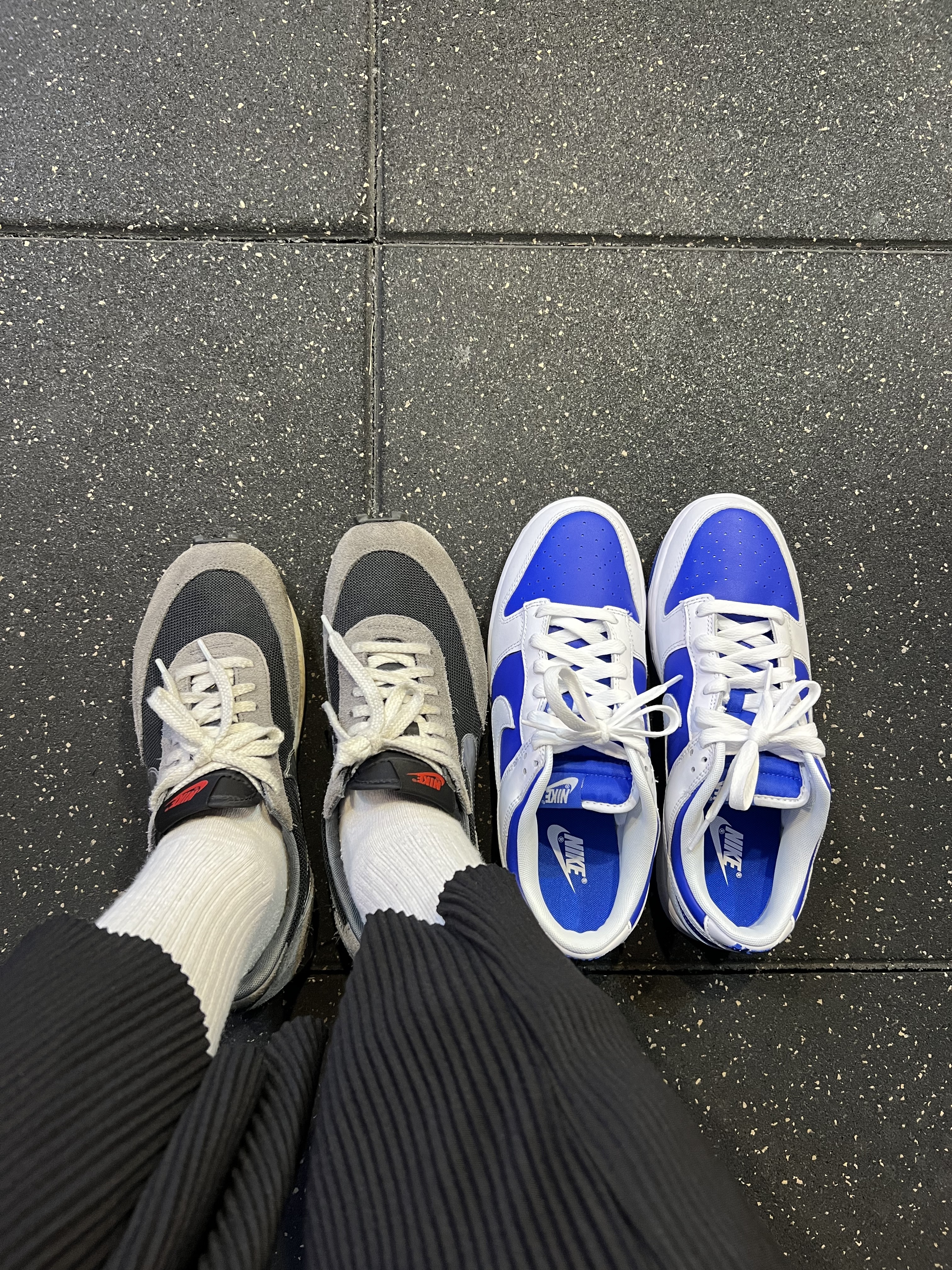 Nike Dunk Low Retro Racer Blue and White, Nike Daybreak SP Black Metallic Silver 착용 스타일 - 2