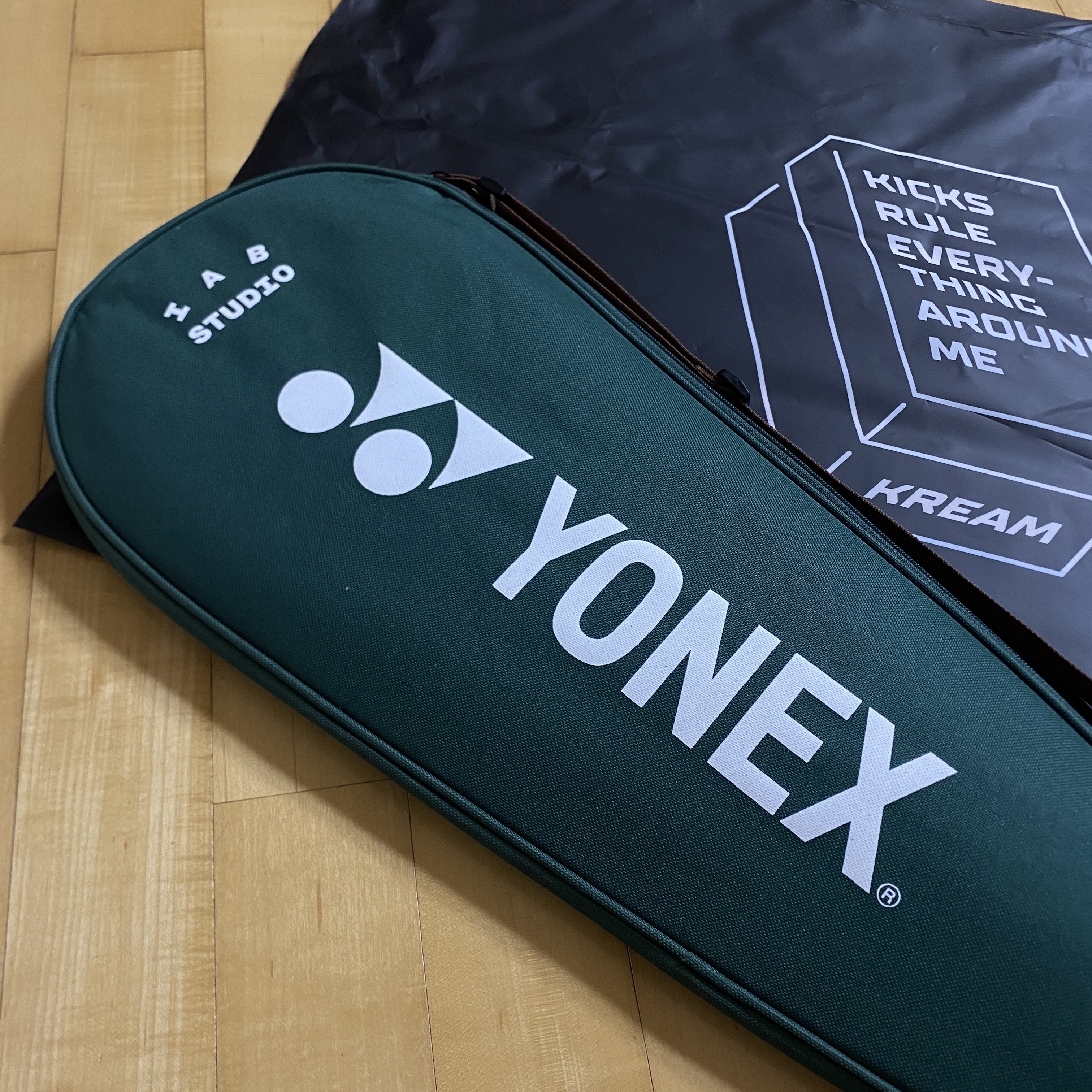 IAB Studio x Yonex Double Racquet Nanoflare 착용 스타일 - 3