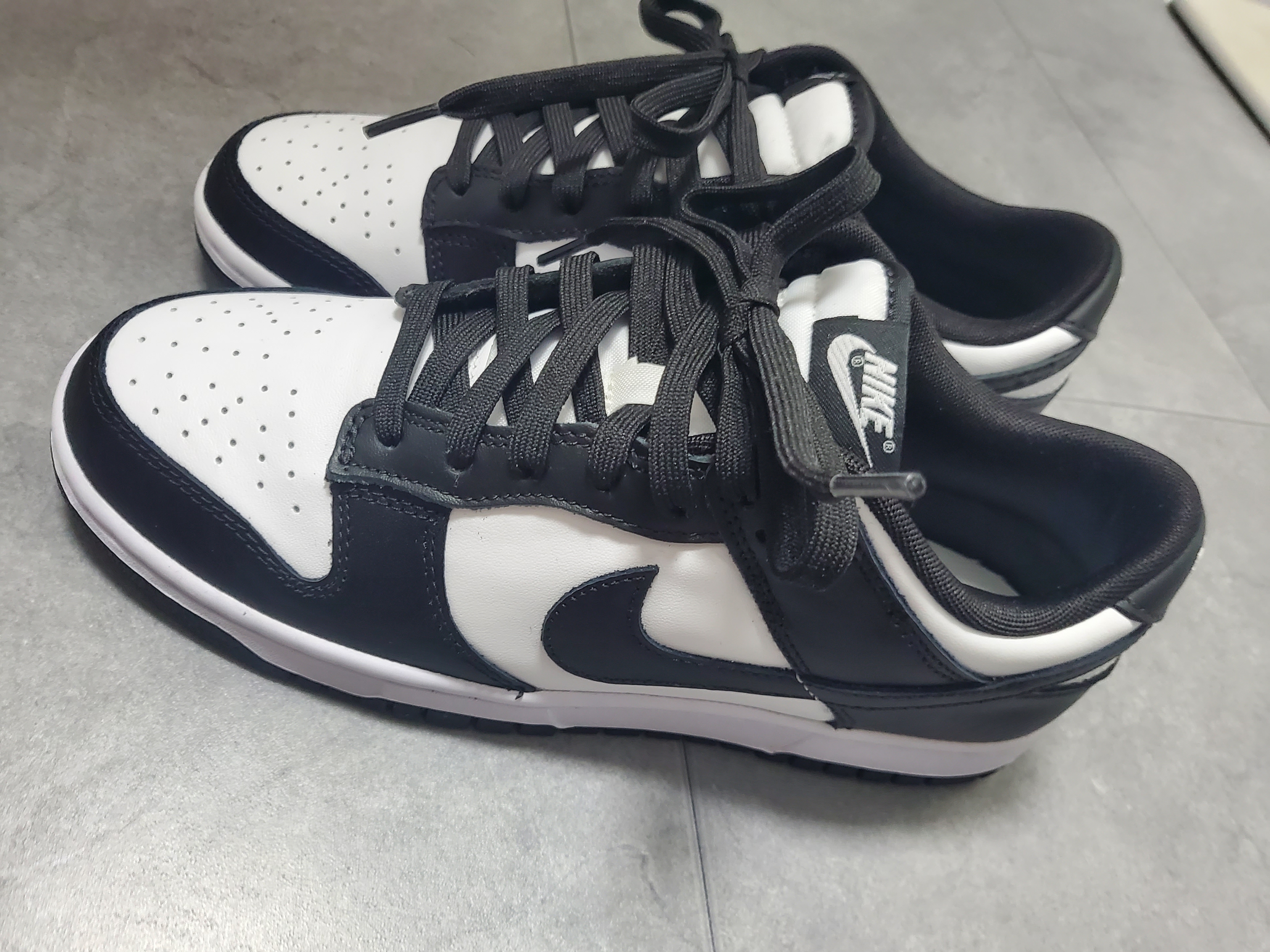 Nike Dunk Low Retro Black 착용 스타일