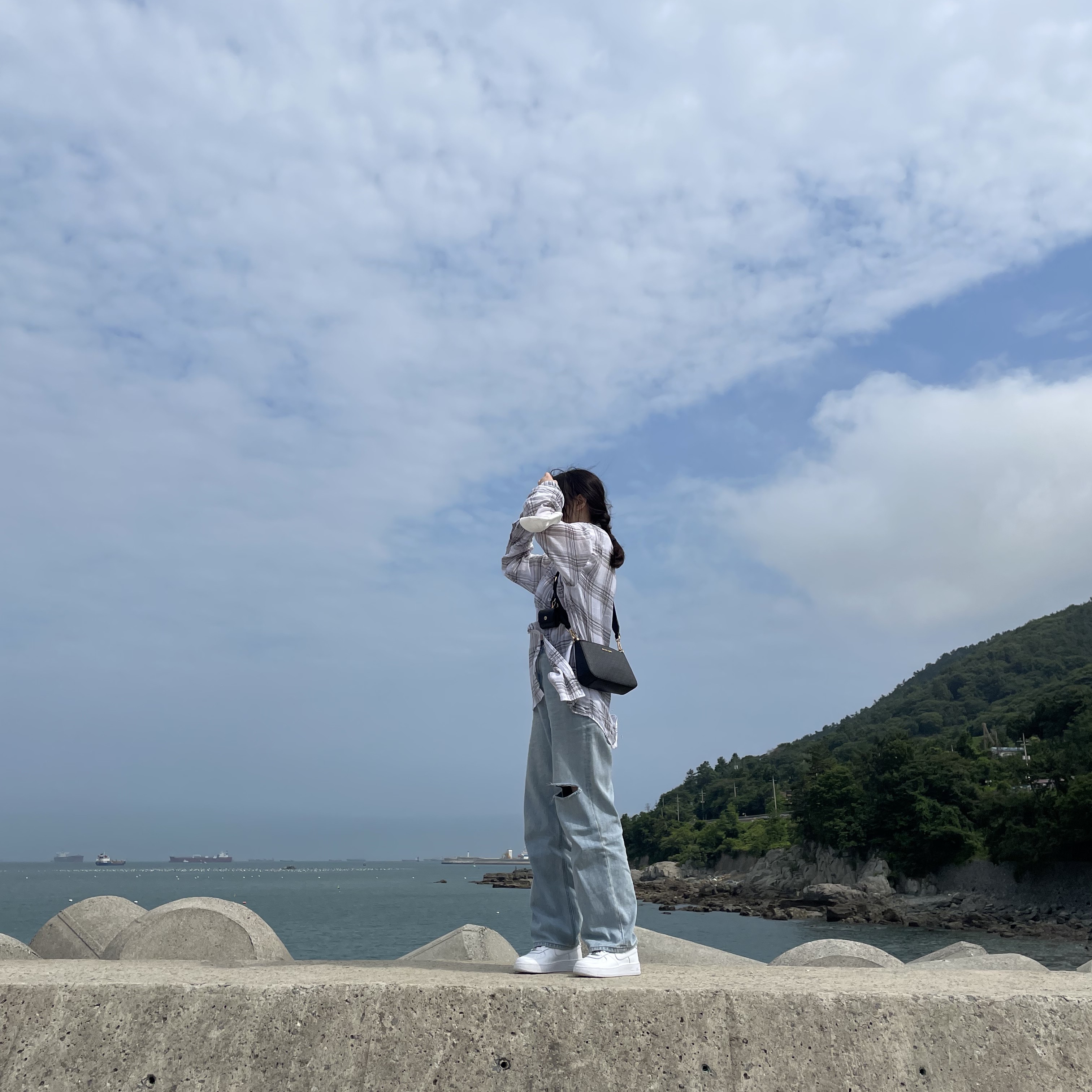 (W) Nike Air Force 1 '07 Low White, Nike Air Force 1 '07 Low White 착용 스타일 - 1