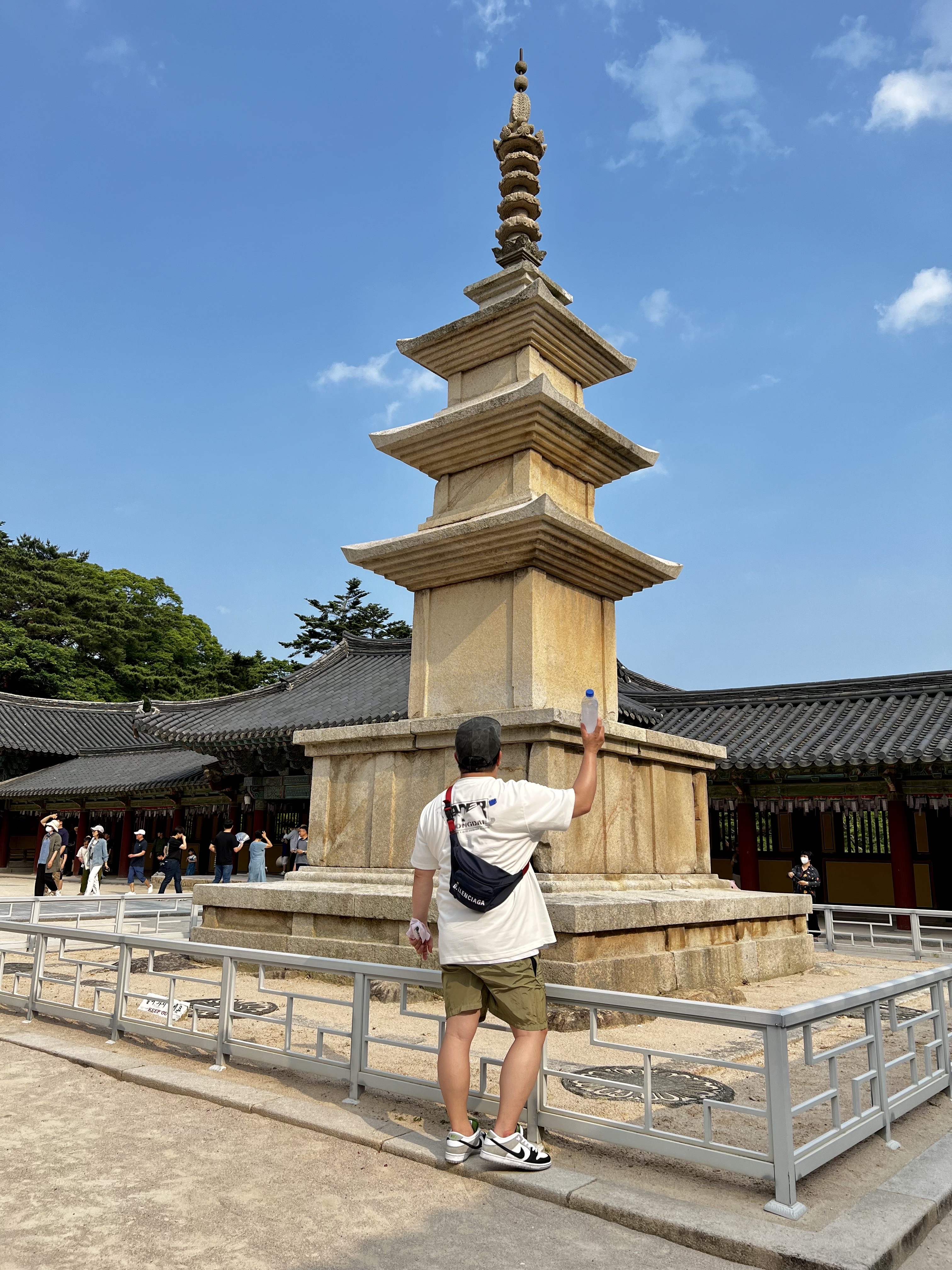 Ader Error Space 1.0 Hongdae T-Shirt White, Stone Island B0943 Nylon Metal Swimming Trunk Olive Green - 22SS 착용 스타일