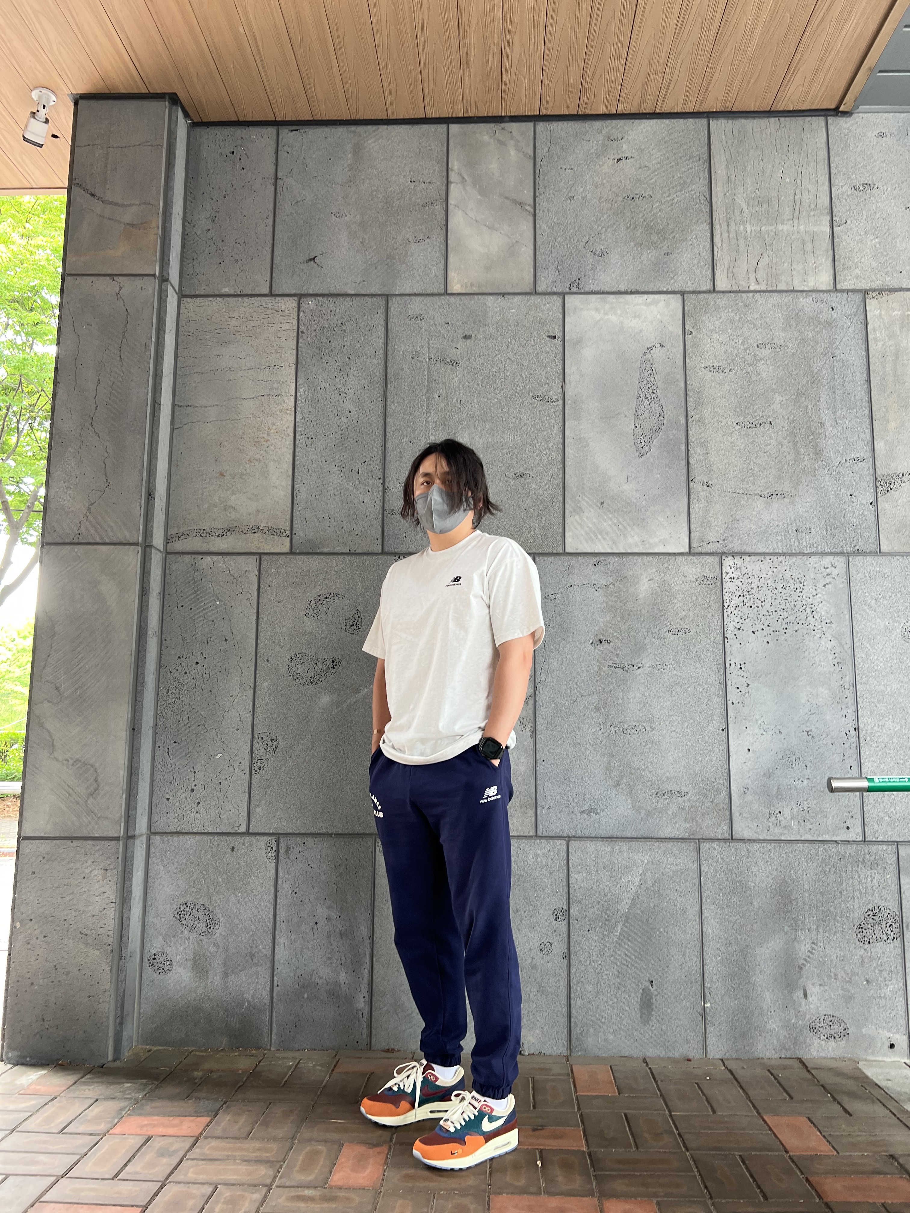 Nike x Kasina Air Max 1 SP Won-Ang Orange 착용 스타일 - 1