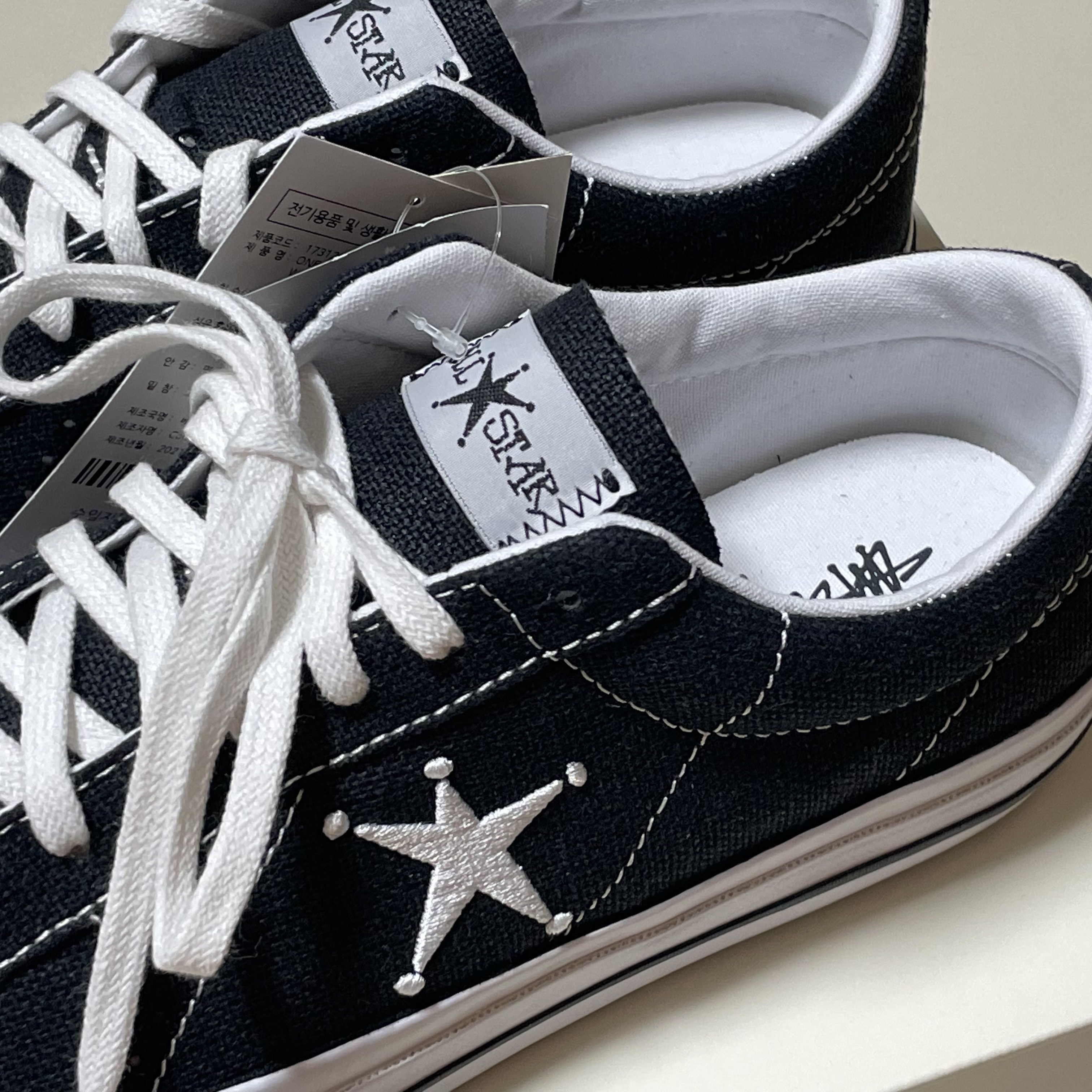 Converse x Stussy One Star Ox Black 착용 스타일 - 3