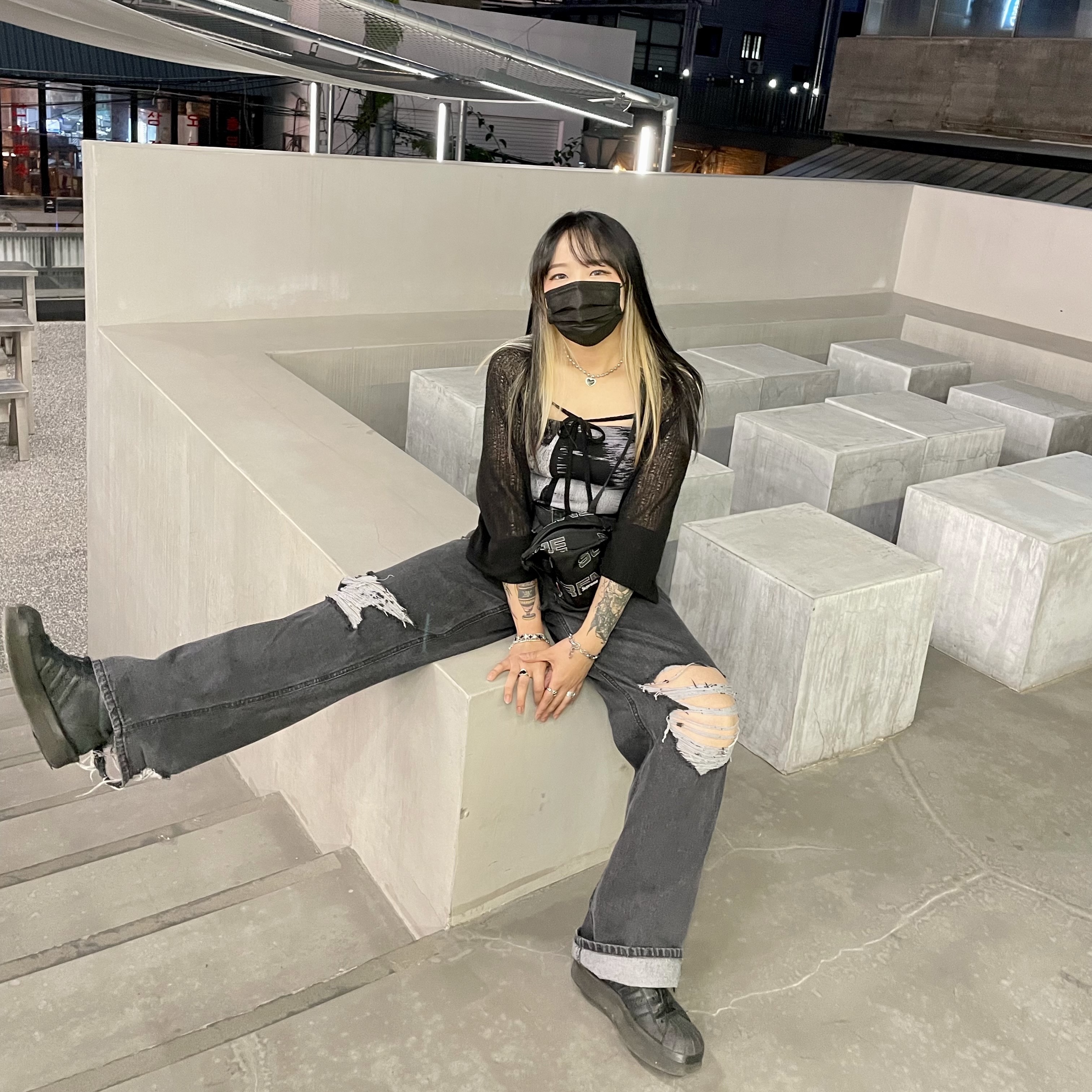 Adidas x Rick Owens Mastodon Pro Model Triple Black, Supreme Neck Pouch Black - 21FW 착용 스타일 - 2
