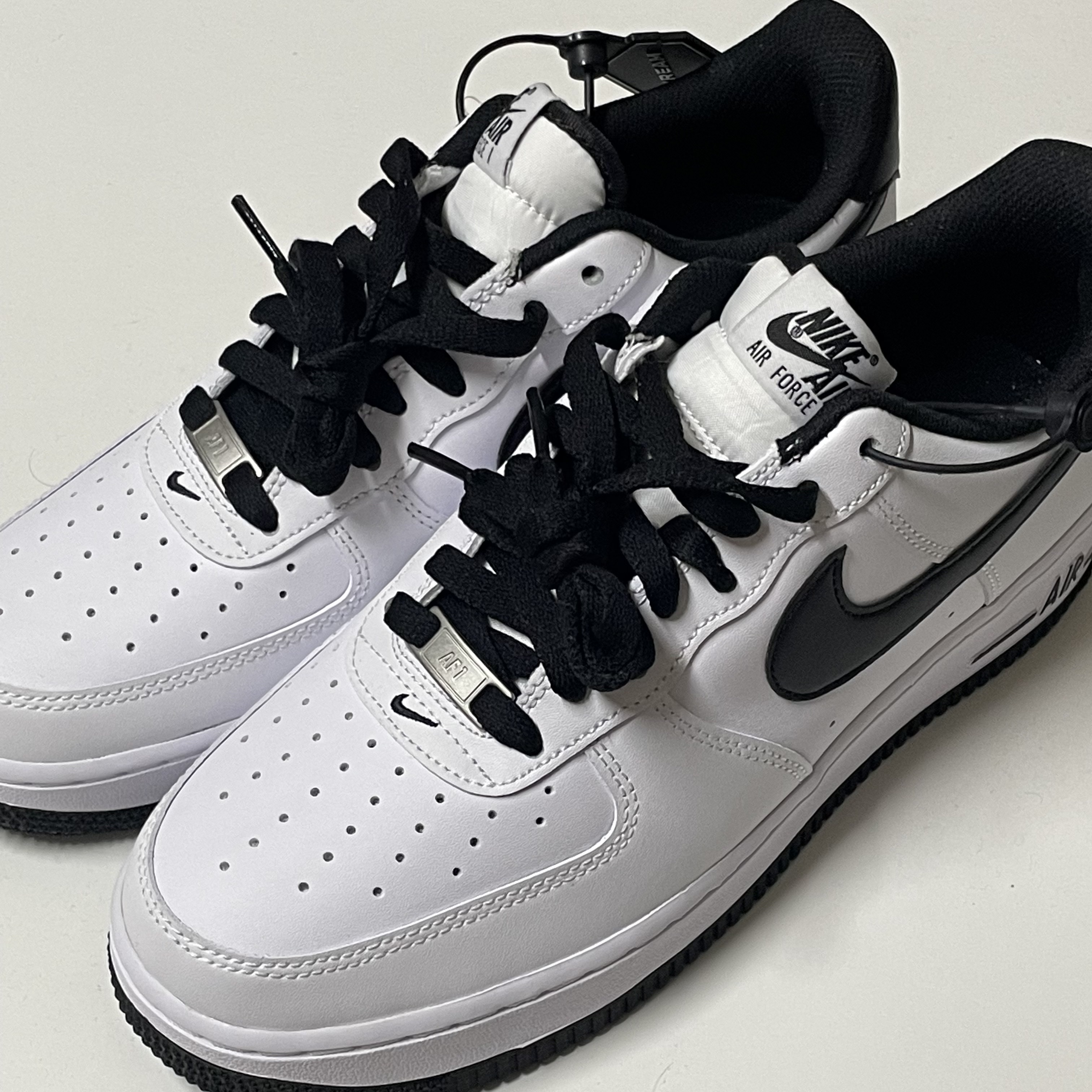 Nike Air Force 1 '07 White Black 착용 스타일