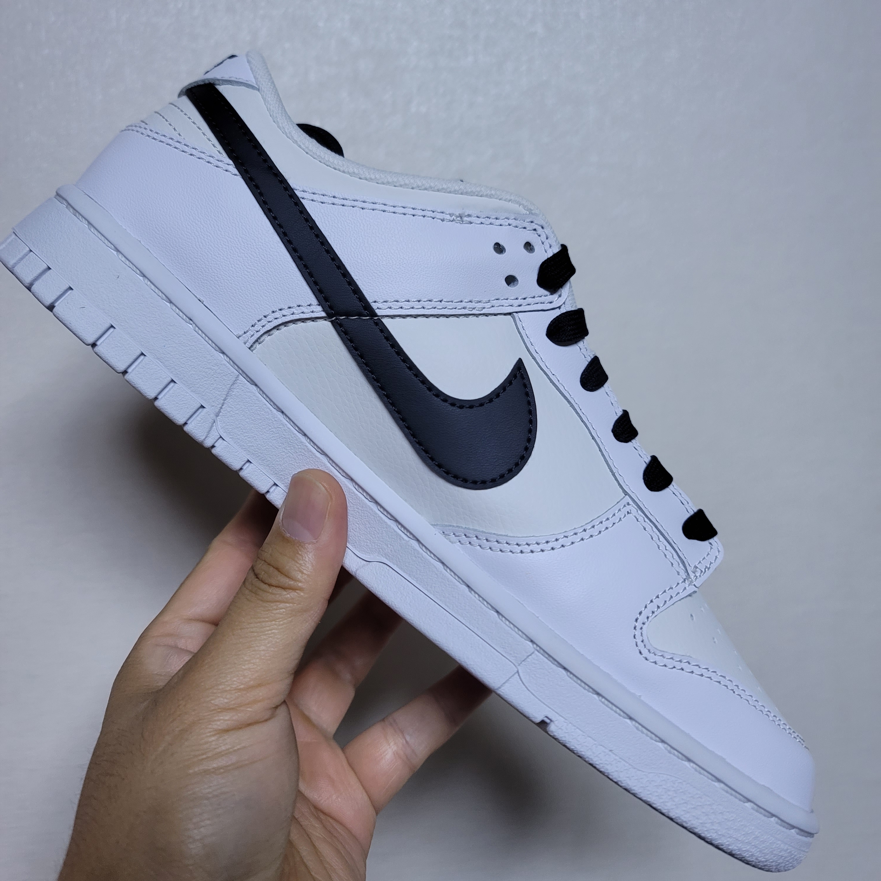 Nike Dunk Low Retro Summit White 착용 스타일