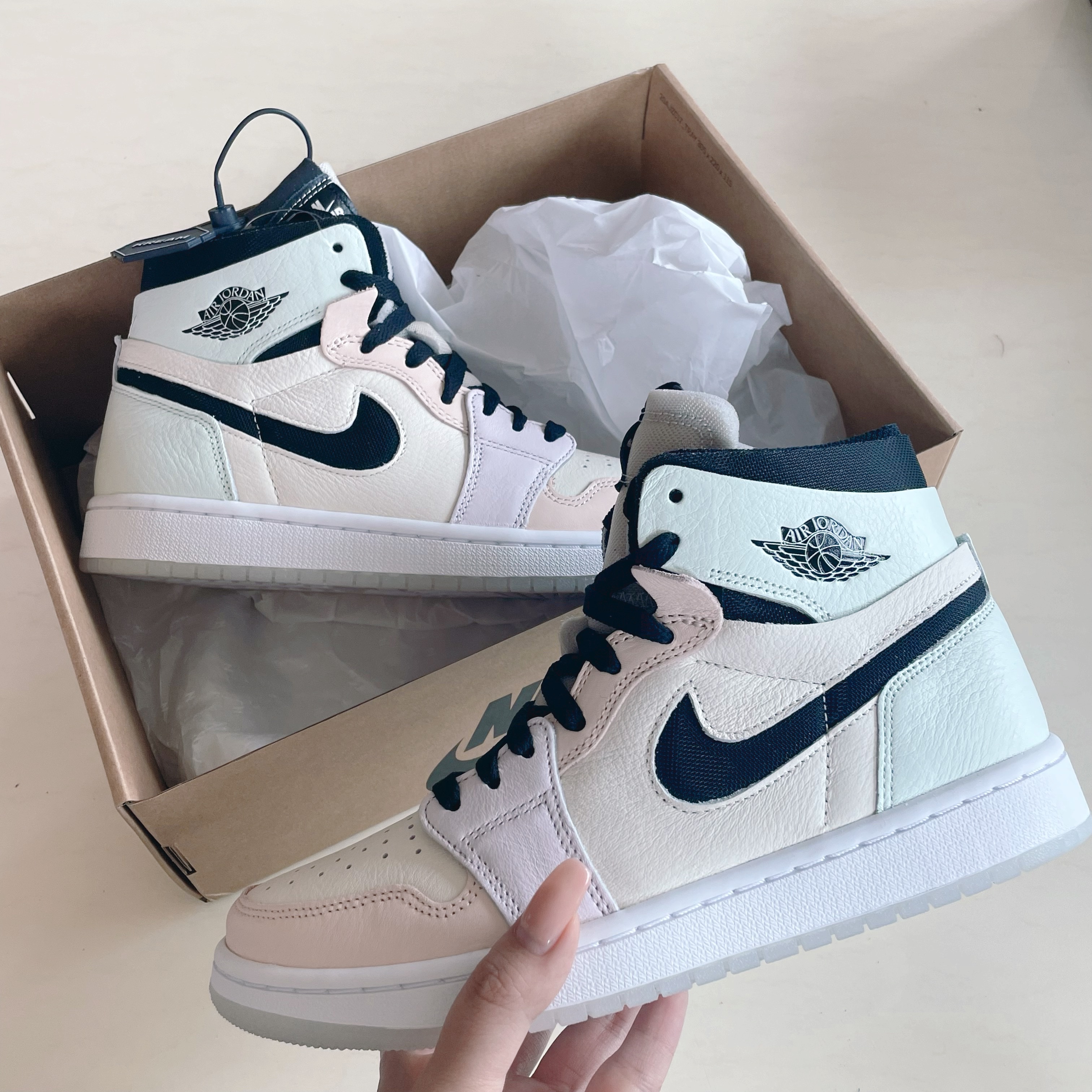 (W) Jordan 1 Zoom Air CMFT Pale Ivory 착용 스타일