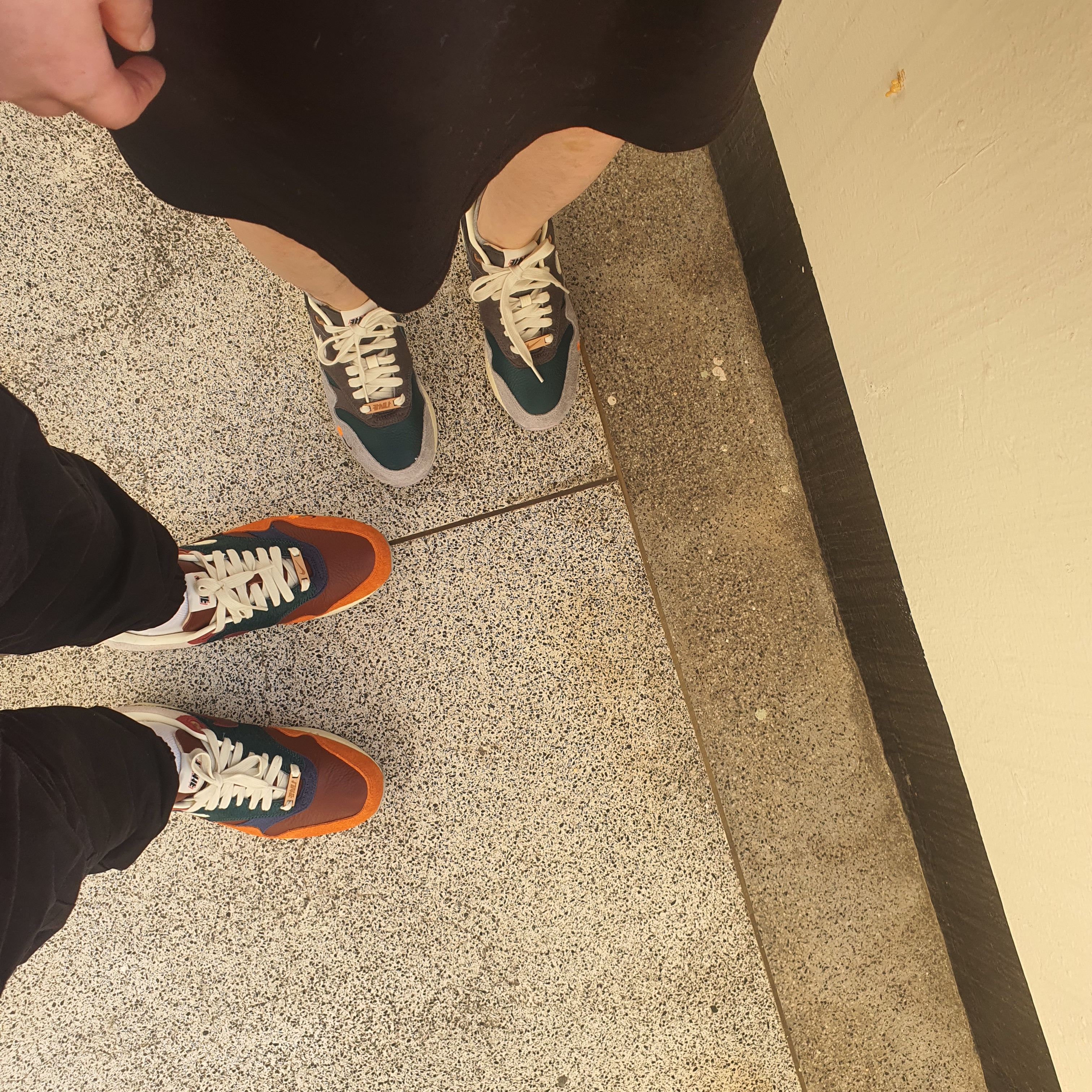 Nike x Kasina Air Max 1 SP Won-Ang Particle Grey, Nike x Kasina Air Max 1 SP Won-Ang Orange 착용 스타일