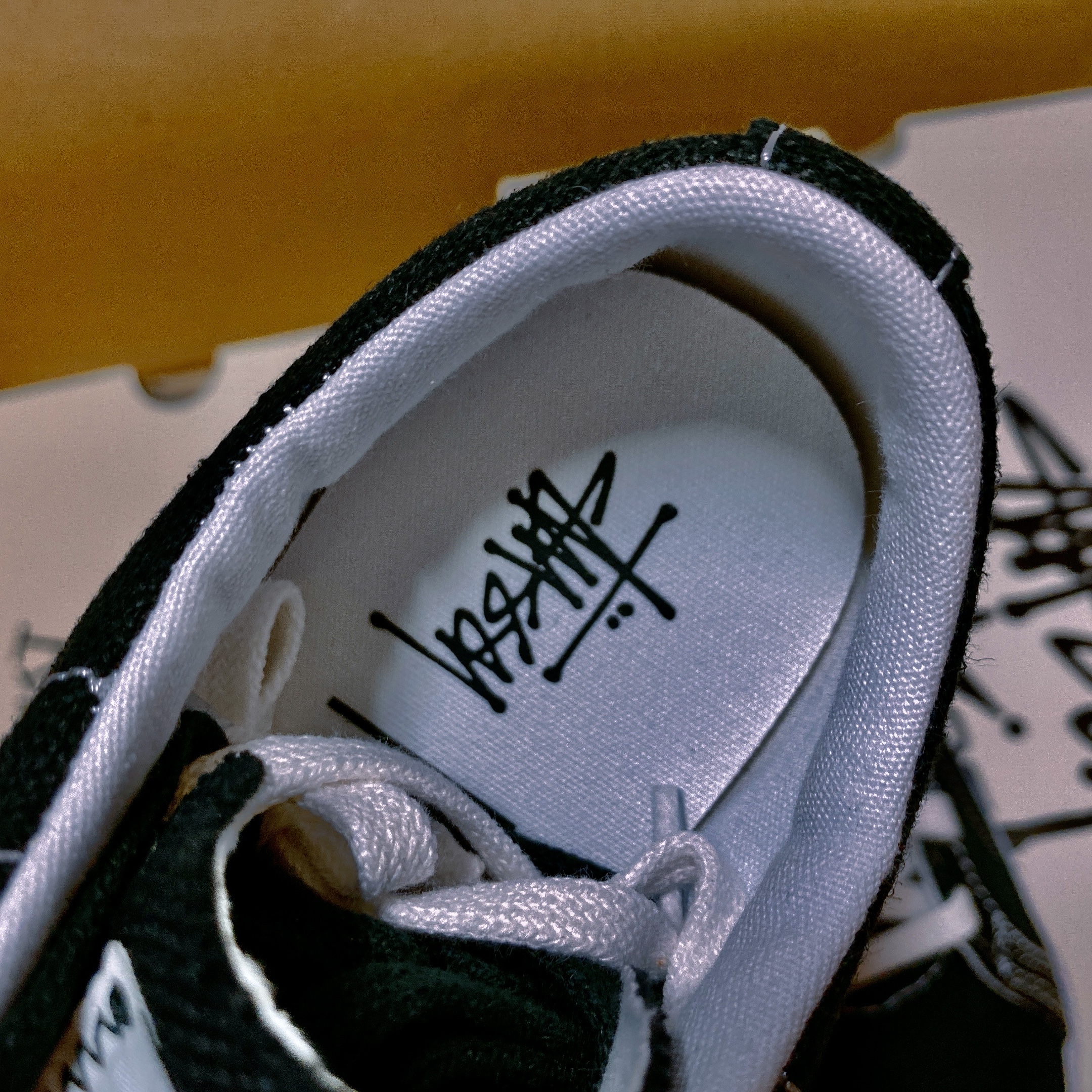 Converse x Stussy One Star Ox Black 착용 스타일 - 3