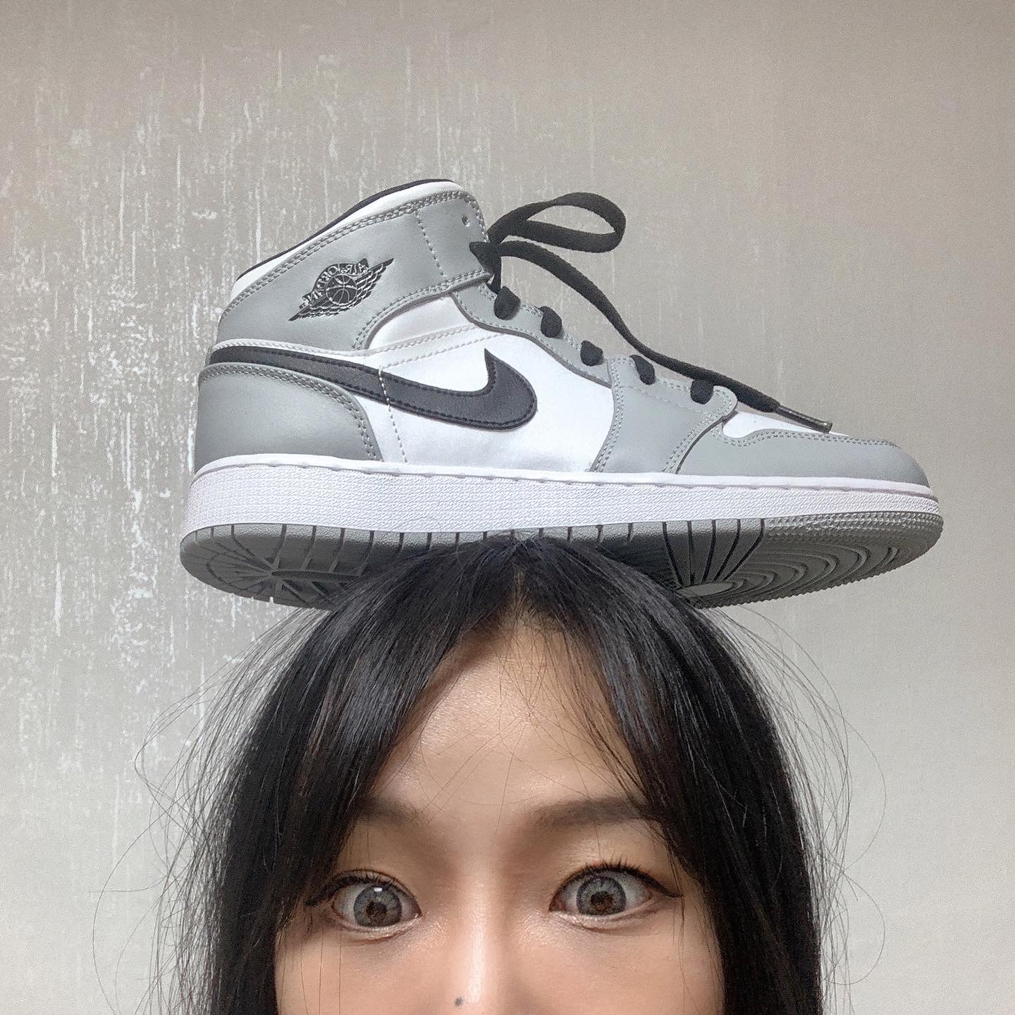 Jordan 1 Mid Light Smoke Grey 착용 스타일