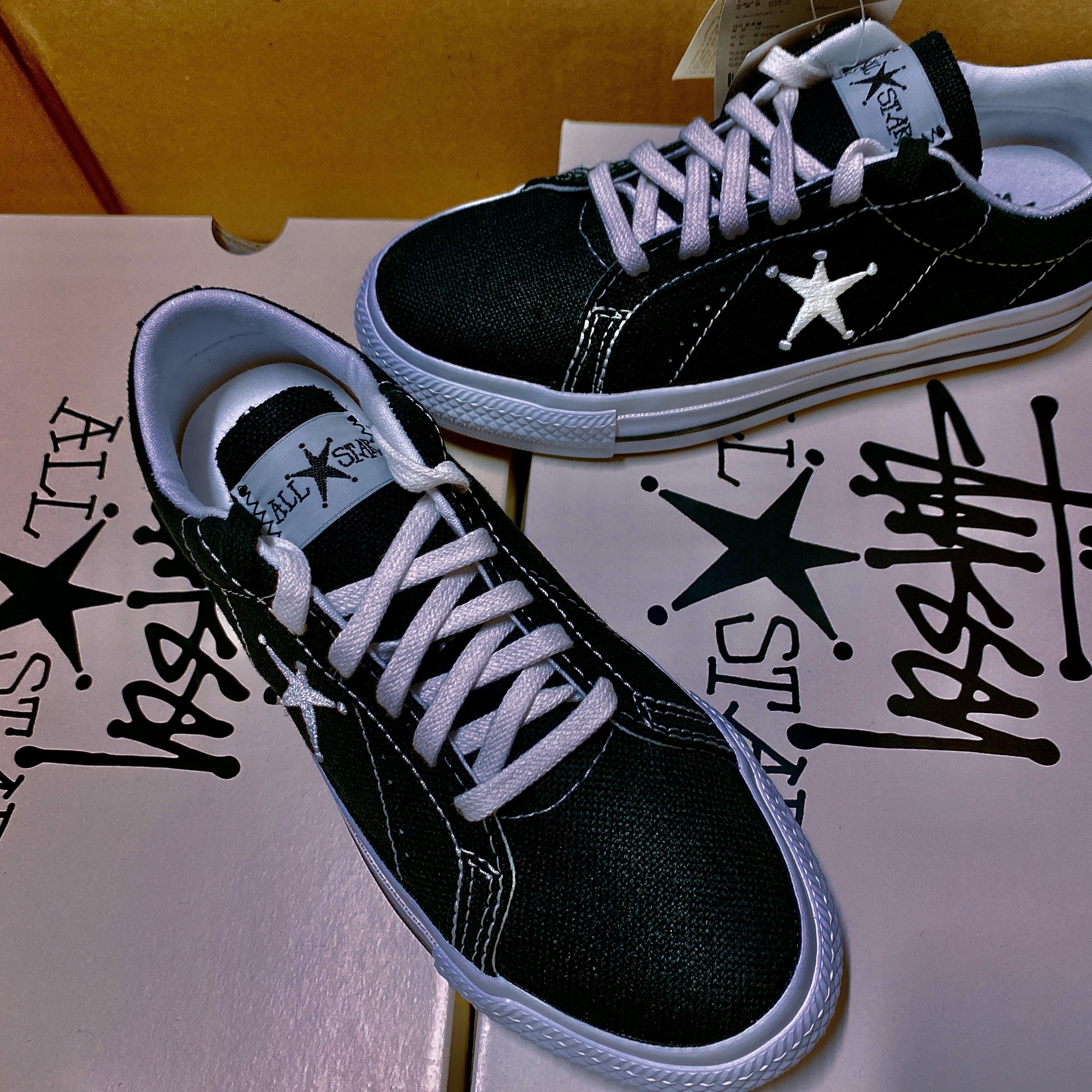 Converse x Stussy One Star Ox Black 착용 스타일 - 1