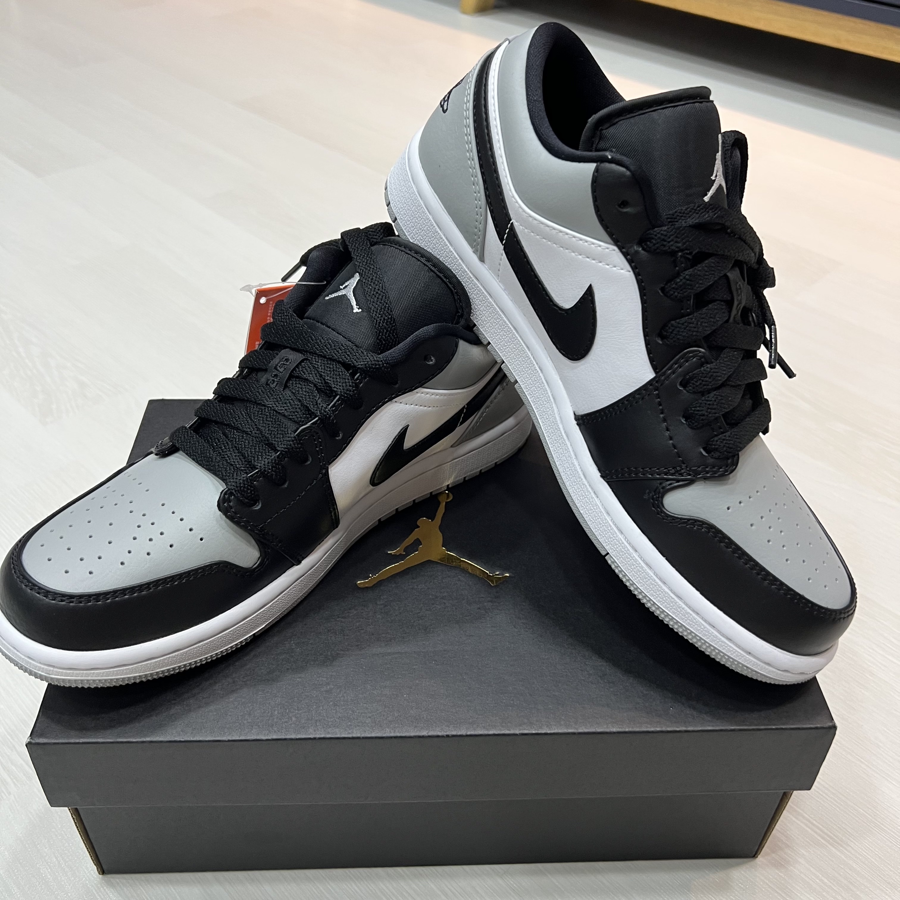 Jordan 1 Low Light Smoke Grey Black 착용 스타일 - 1