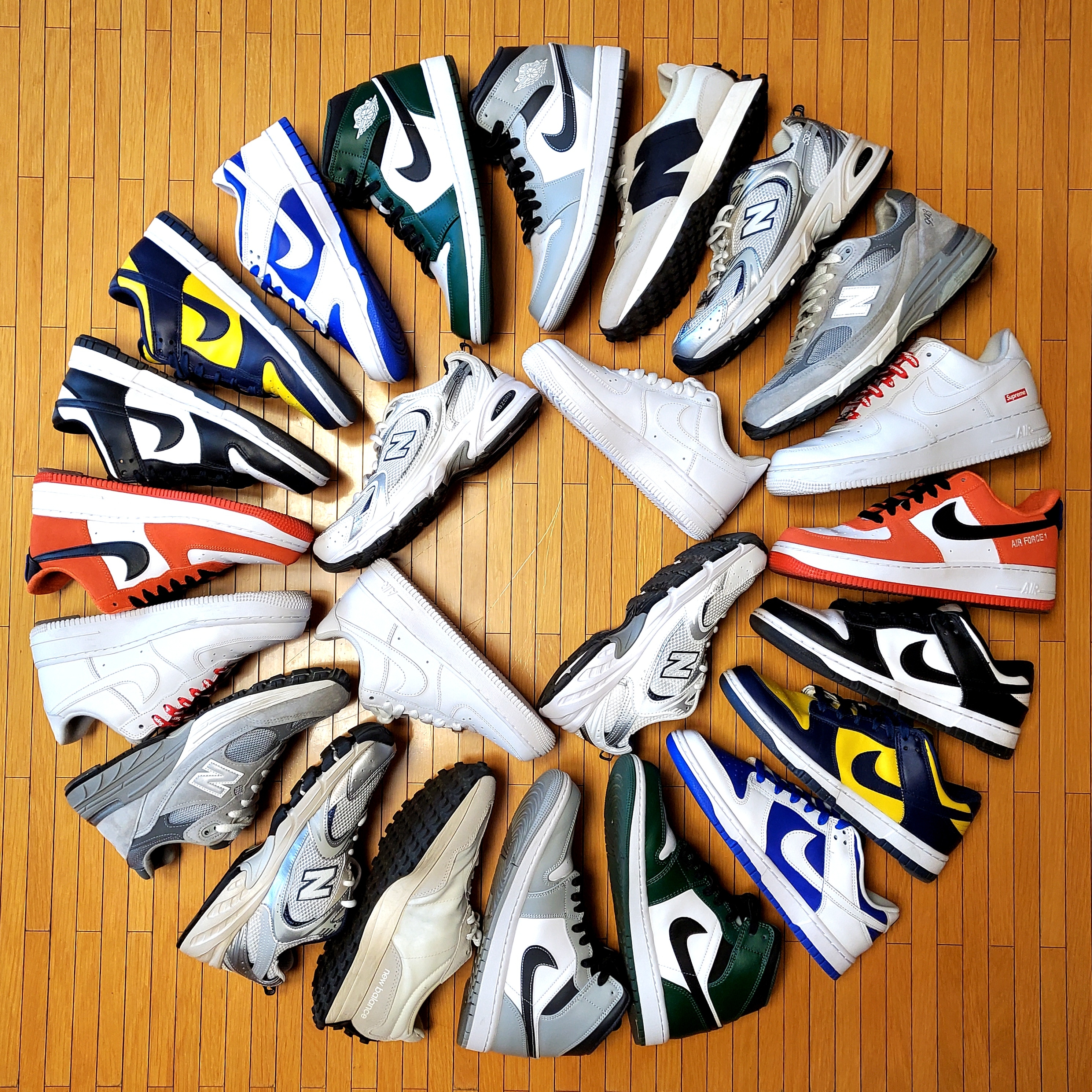 Nike x Supreme Air Force 1 Low White, Nike Air Force 1 '07 LV8 Athletic Club Rush Orange Washed Teal 착용 스타일 - 2