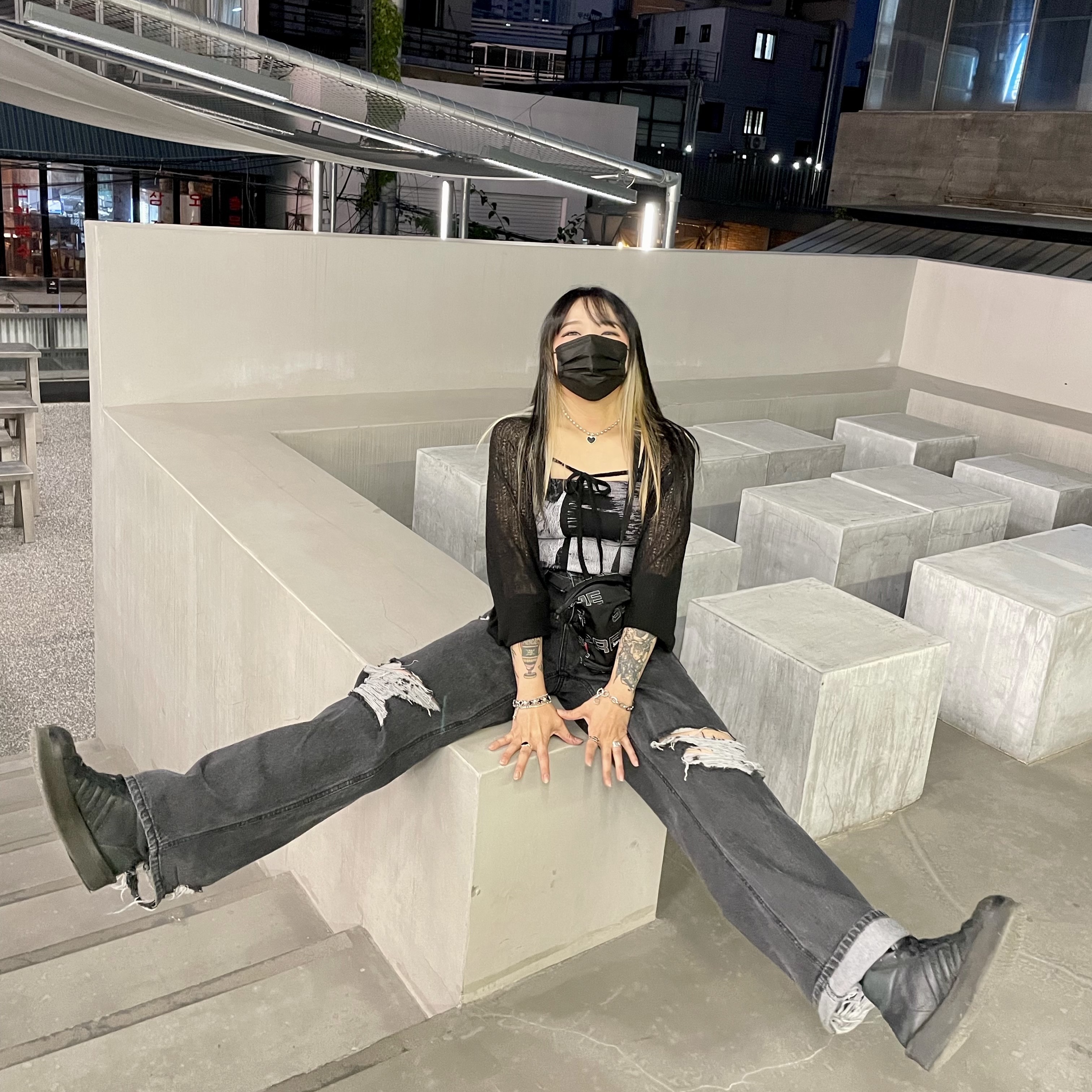 Adidas x Rick Owens Mastodon Pro Model Triple Black, Supreme Neck Pouch Black - 21FW 착용 스타일 - 3