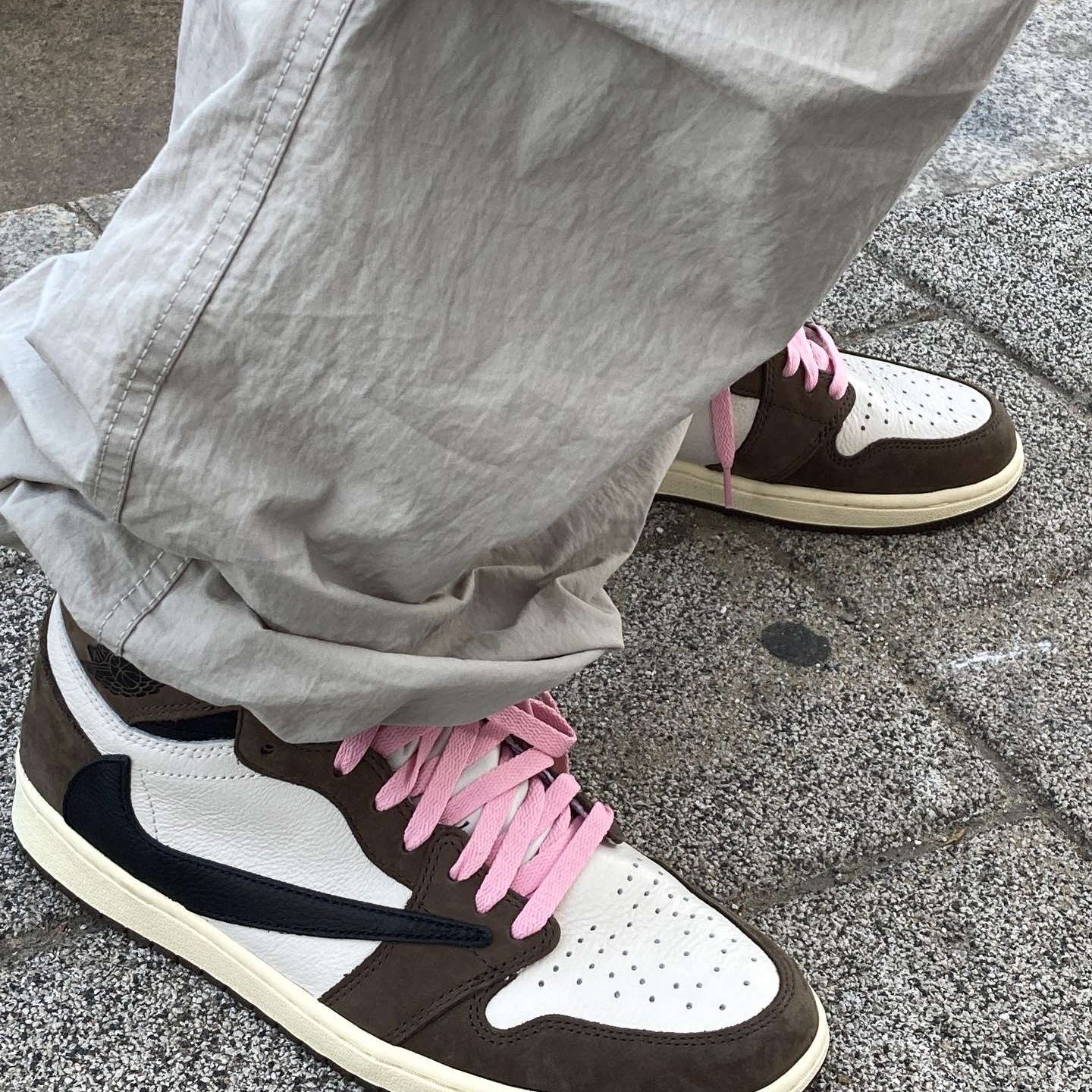Jordan 1 x Travis Scott Retro High OG SP Mocha 착용 스타일