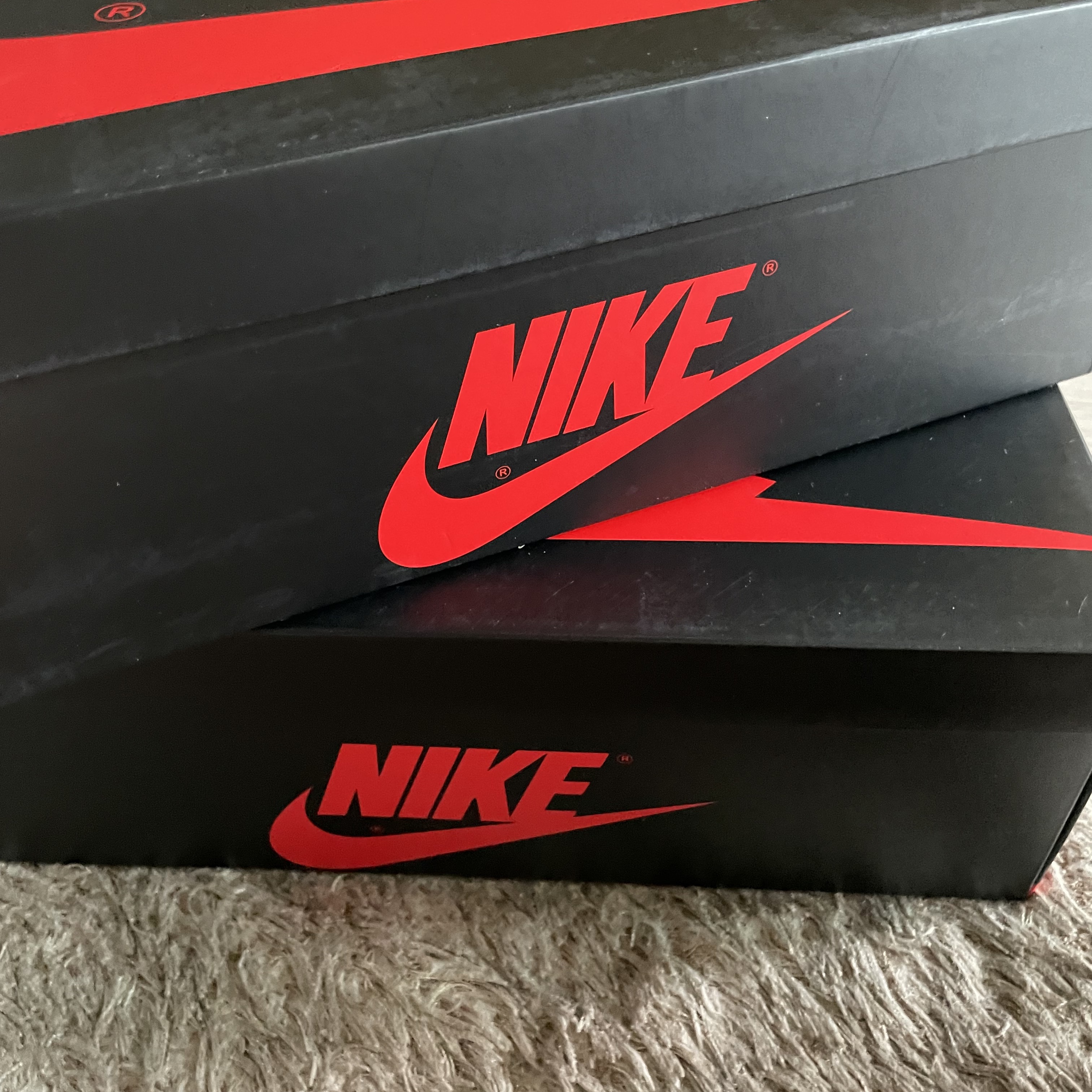 Jordan 1 Retro High OG Bleached Coral, (GS) Jordan 1 Retro High OG Bleached Coral 착용 스타일 - 1
