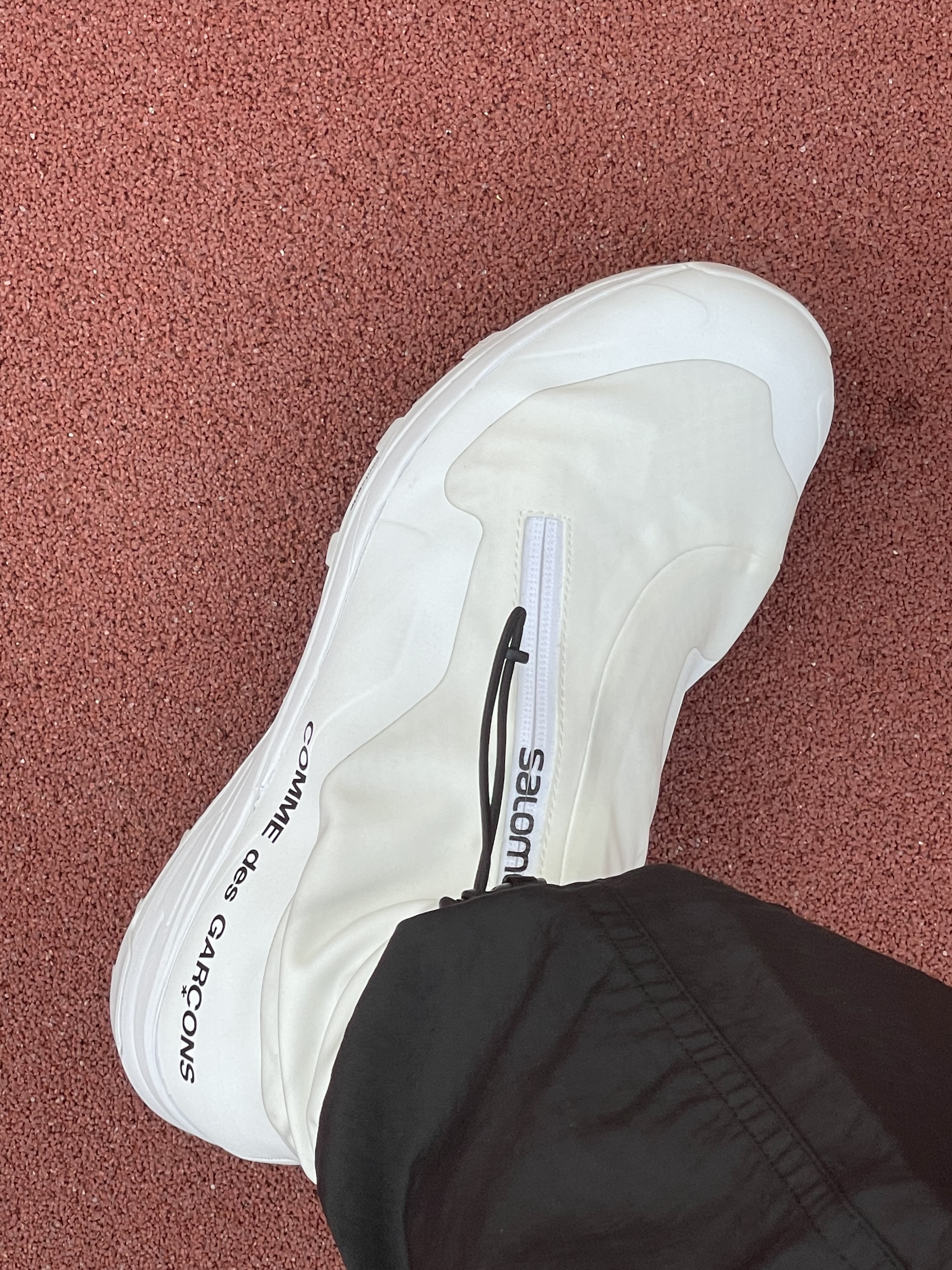 Salomon x Comme des Garcons XA-Alpine 2 White 착용 스타일 - 3
