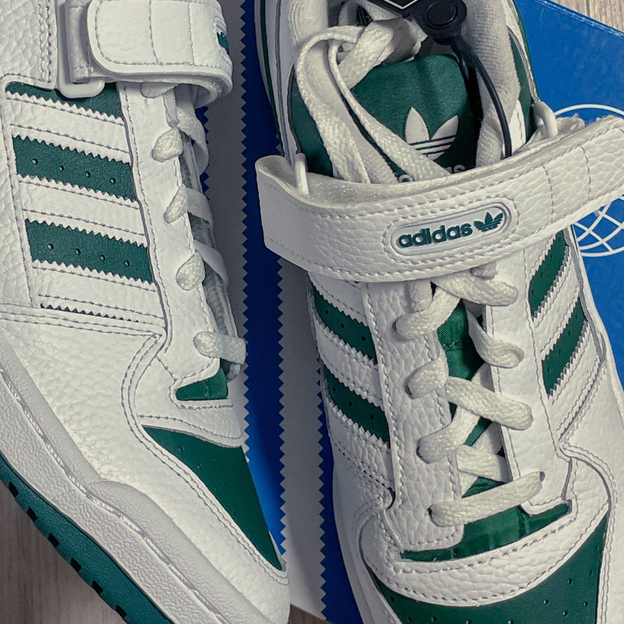 Adidas Forum Low White Collegiate Green 착용 스타일