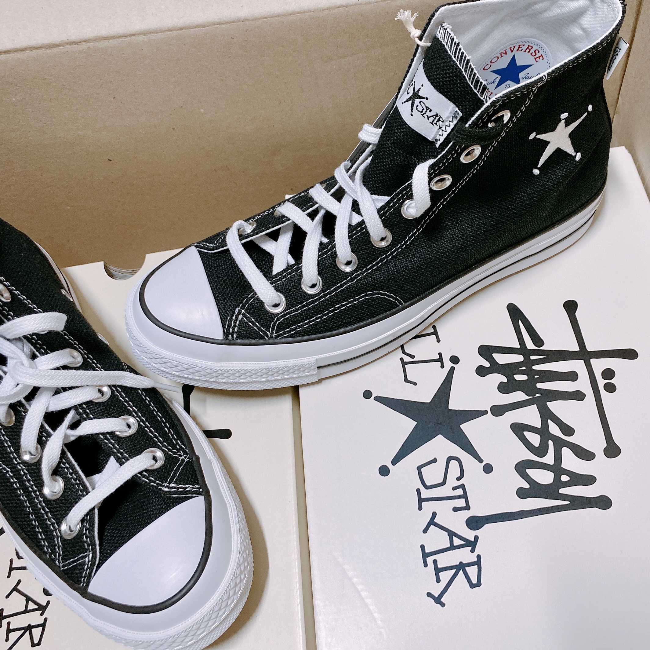 Converse x Stussy Chuck 70 High Black 착용 스타일 - 1