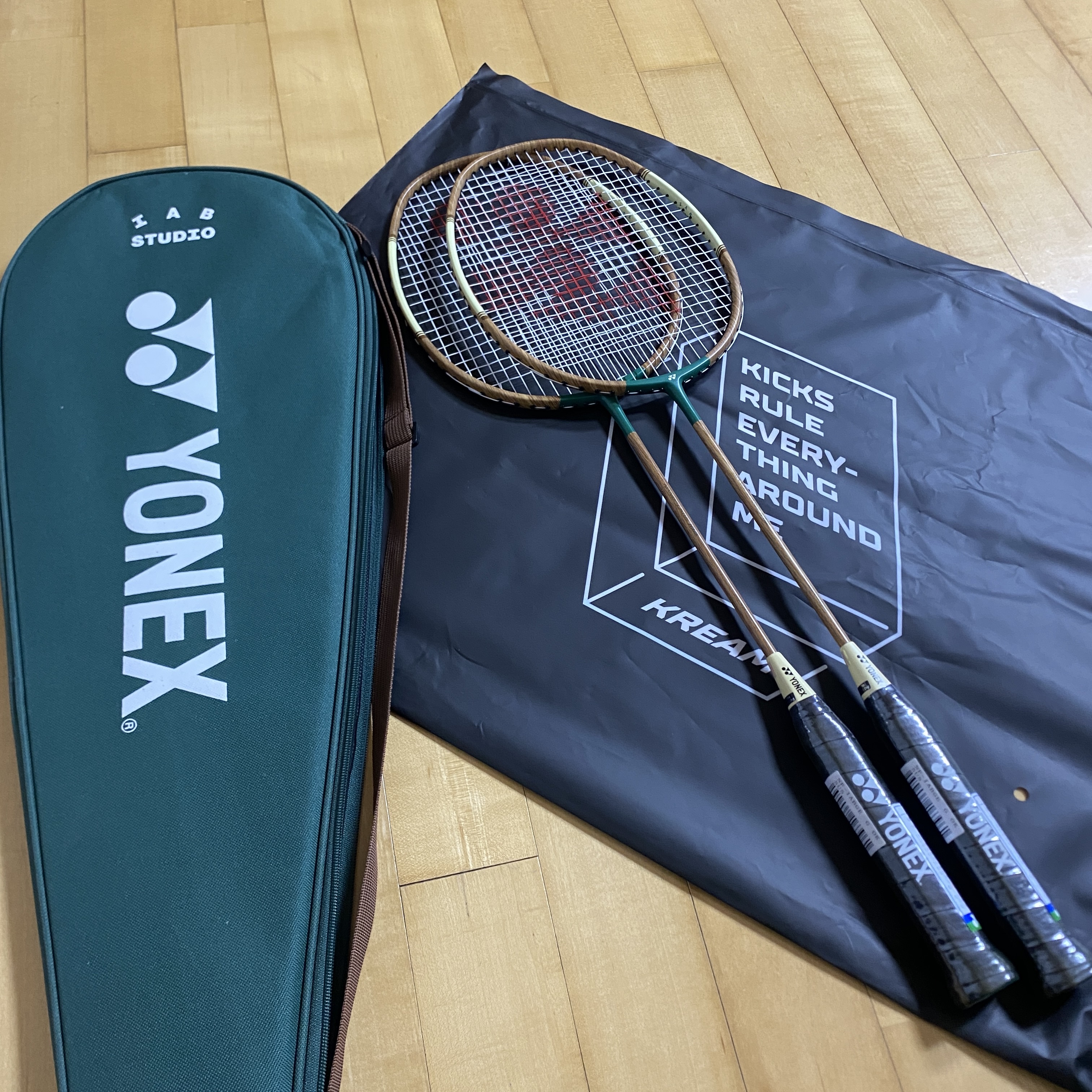 IAB Studio x Yonex Double Racquet Nanoflare 착용 스타일 - 4