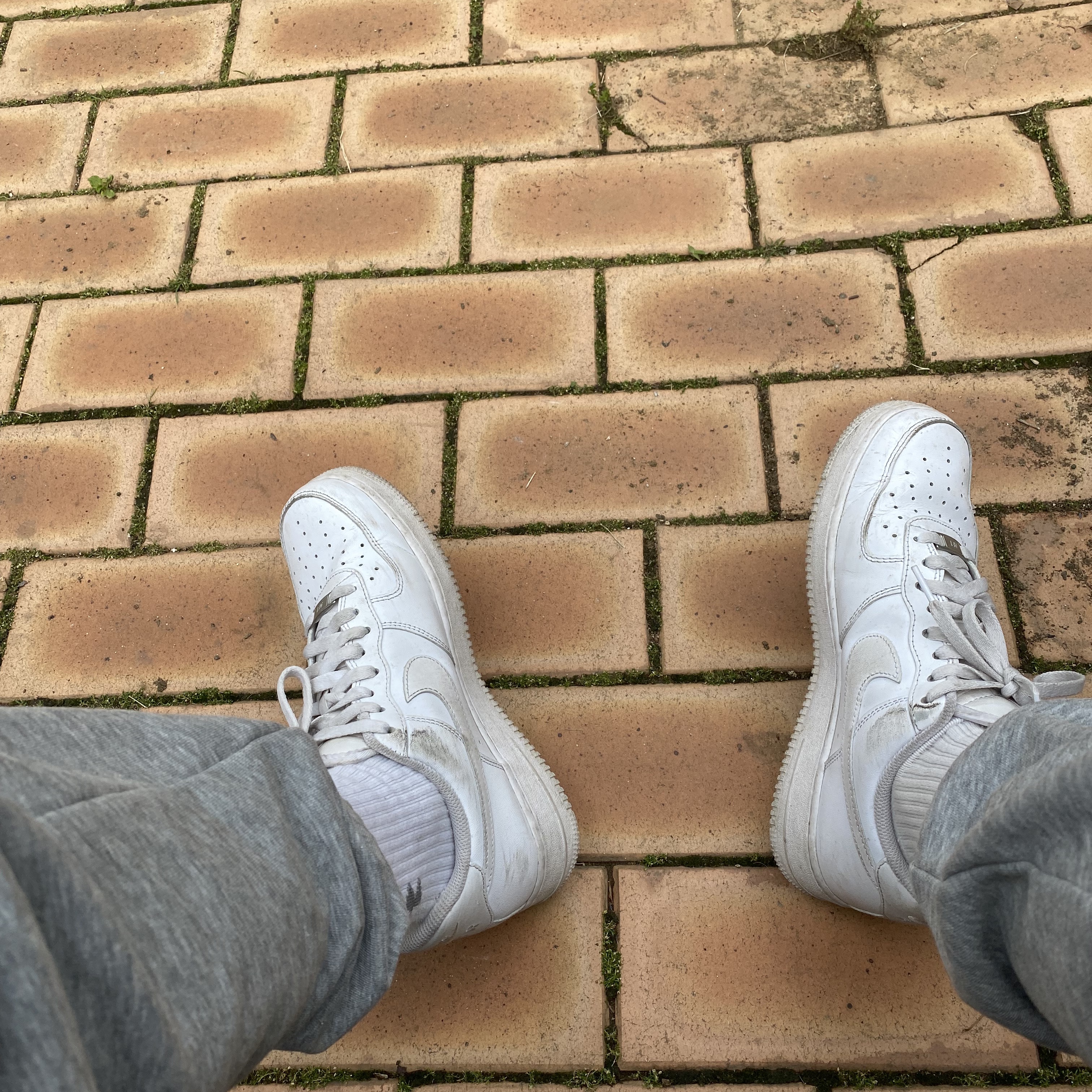 Nike Air Force 1 '07 Low White 착용 스타일