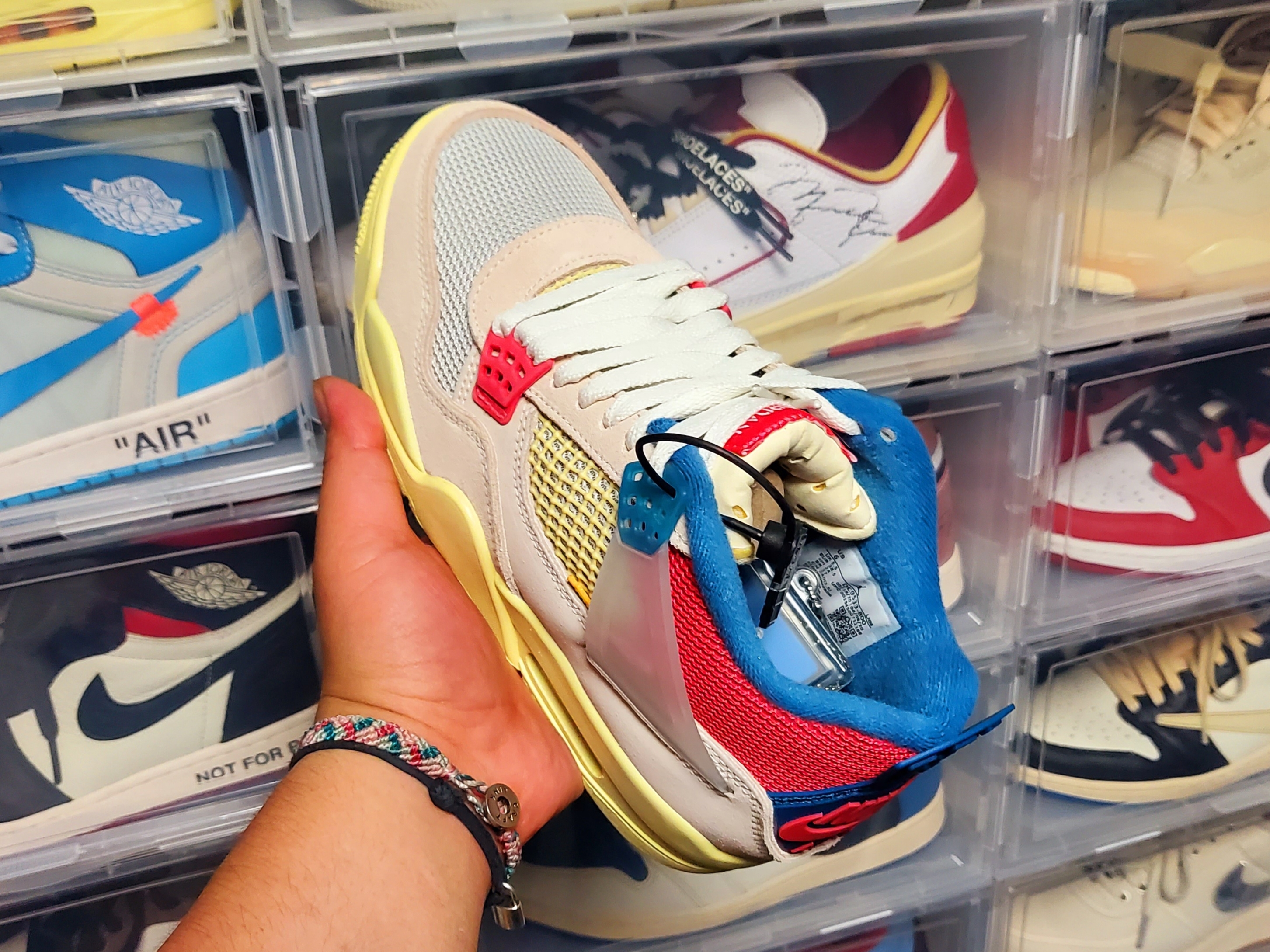Jordan 4 x Union Retro Guava Ice 착용 스타일 - 3
