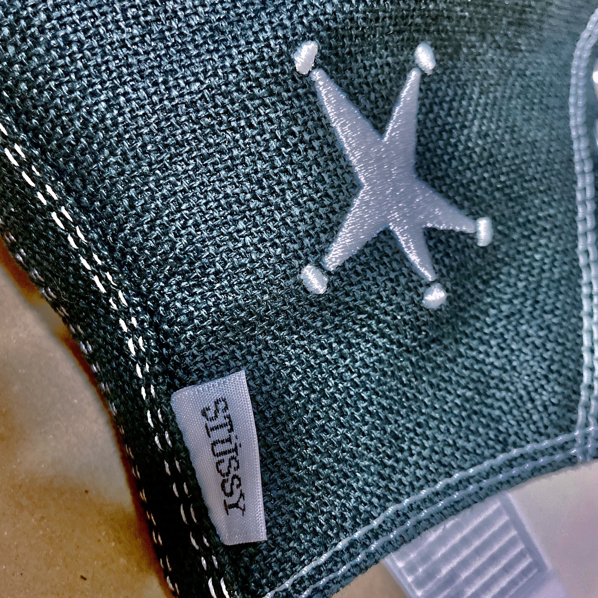 Converse x Stussy Chuck 70 High Black 착용 스타일 - 4