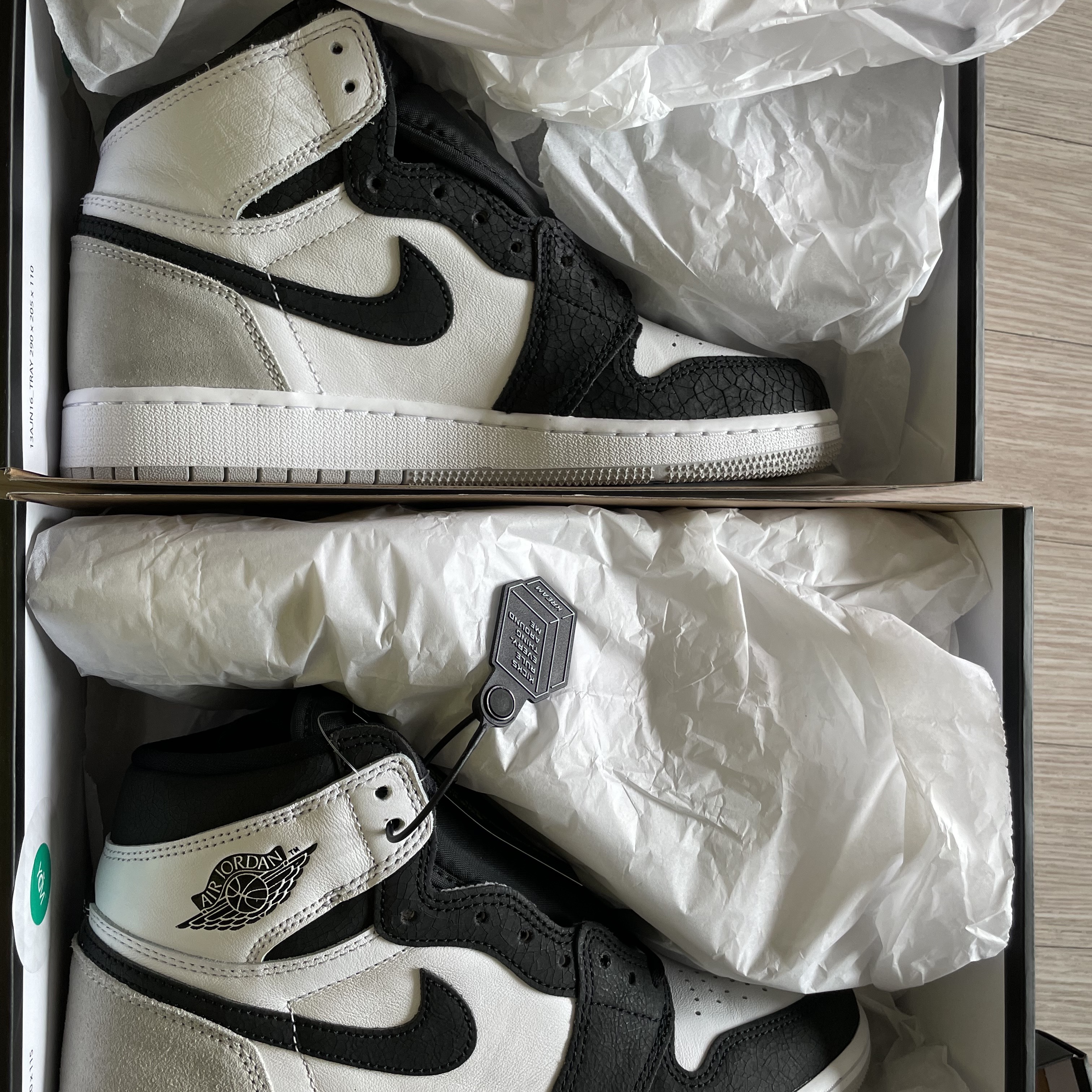 Jordan 1 Retro High OG Bleached Coral, (GS) Jordan 1 Retro High OG Bleached Coral 착용 스타일 - 2
